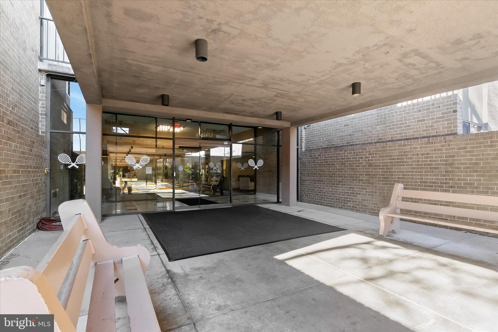 RACQUET CLUB - Residential