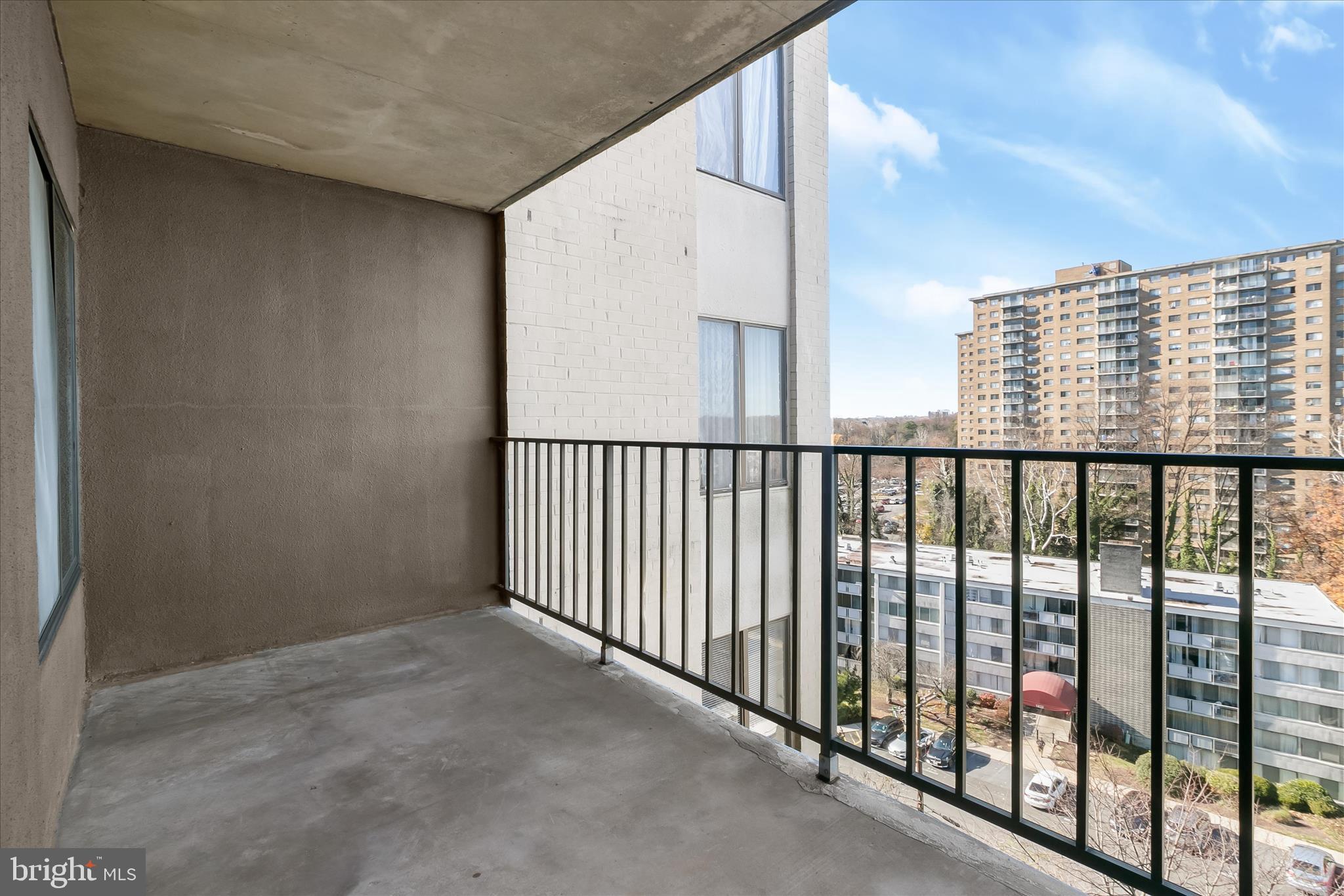 RACQUET CLUB - Residential