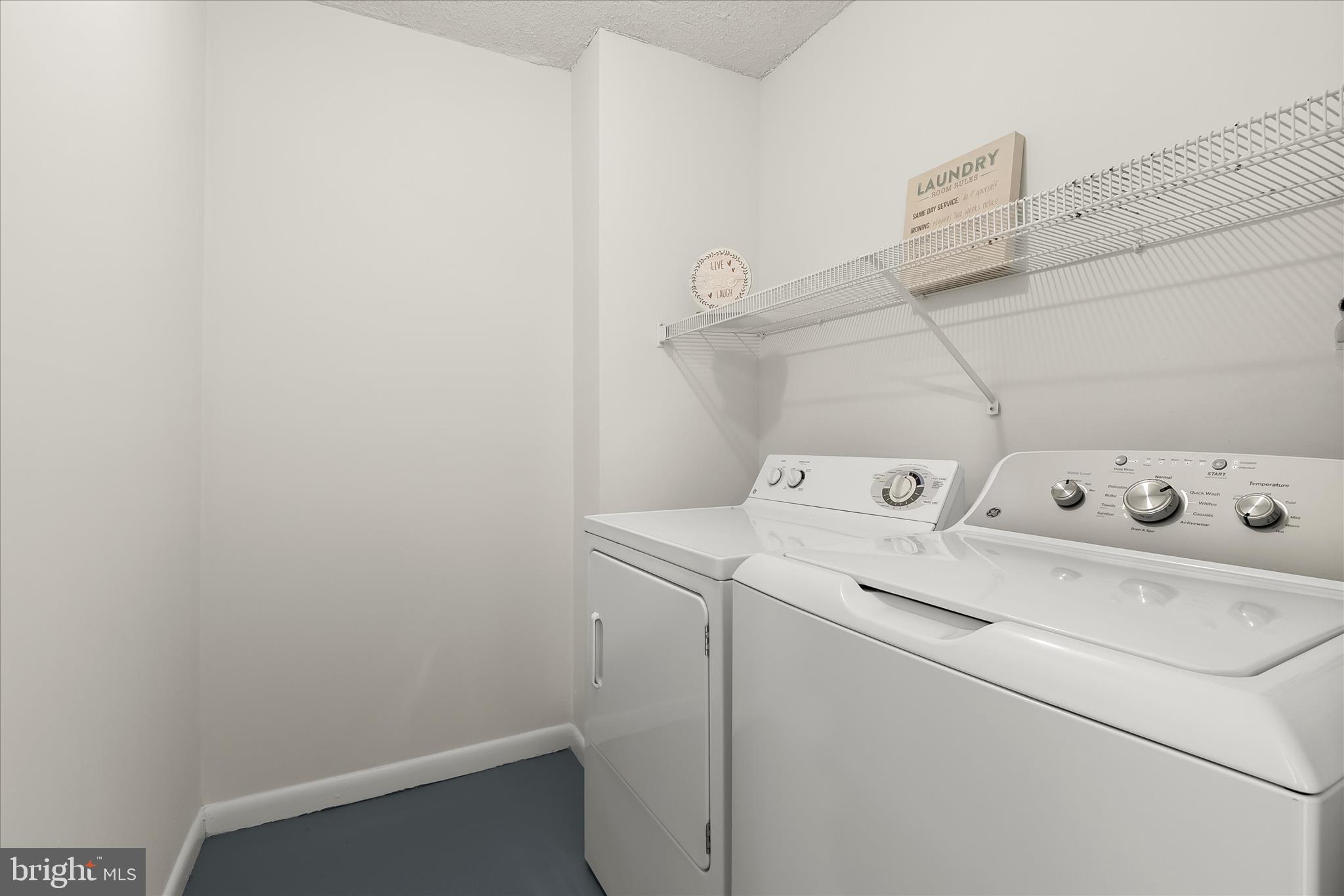 RACQUET CLUB - Residential