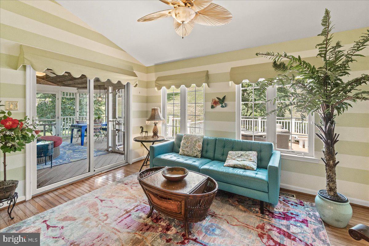 SAMHILL ESTATES - Residential