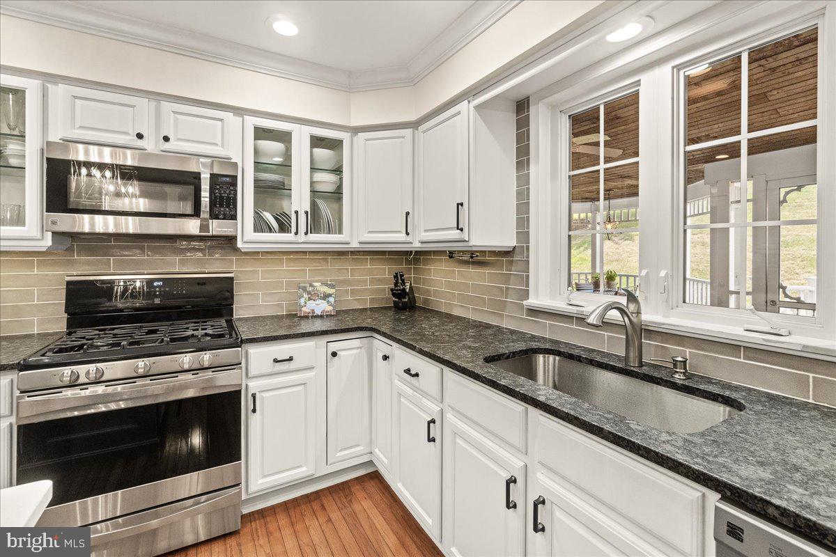 SAMHILL ESTATES - Residential