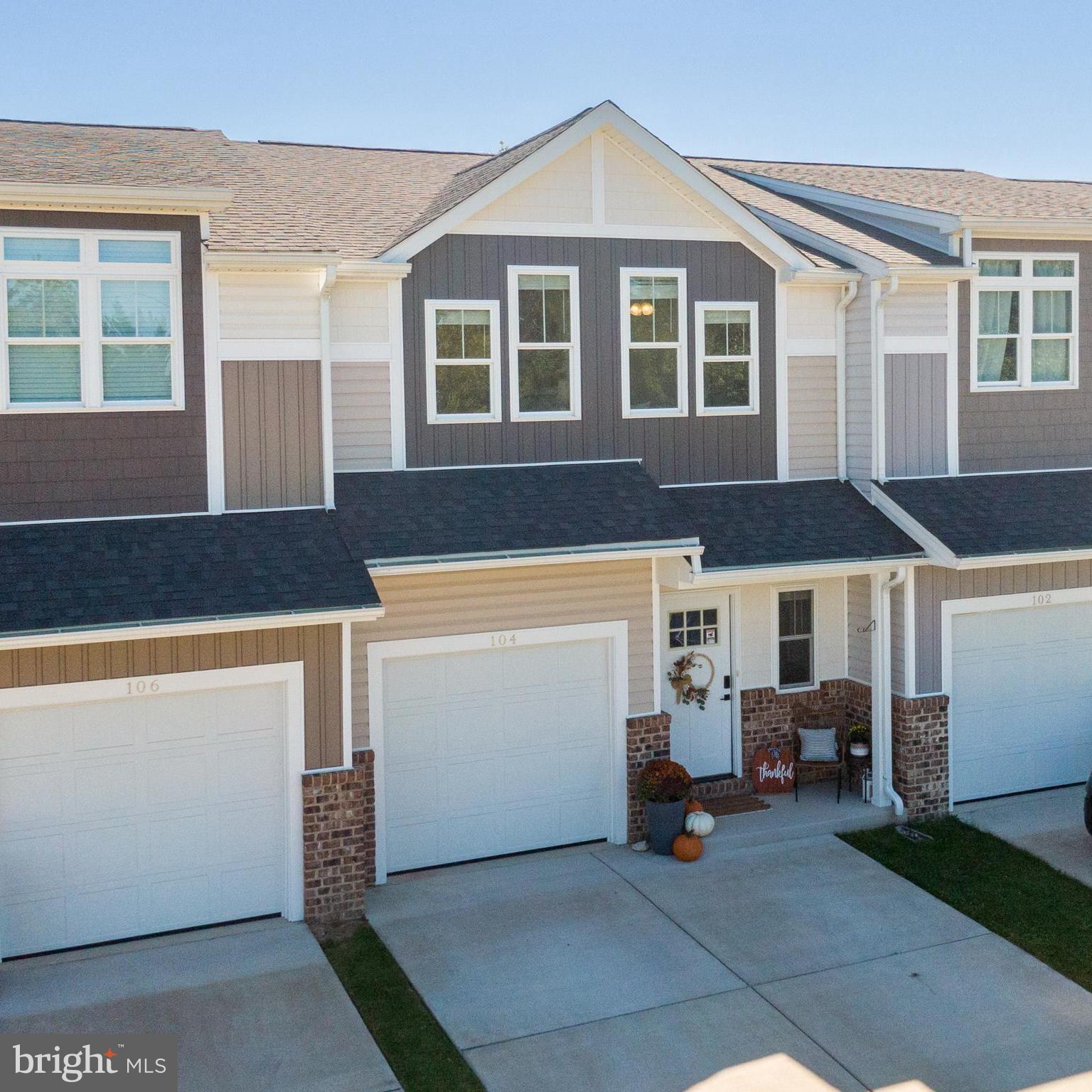 FREEDOM CROSSING - Residential