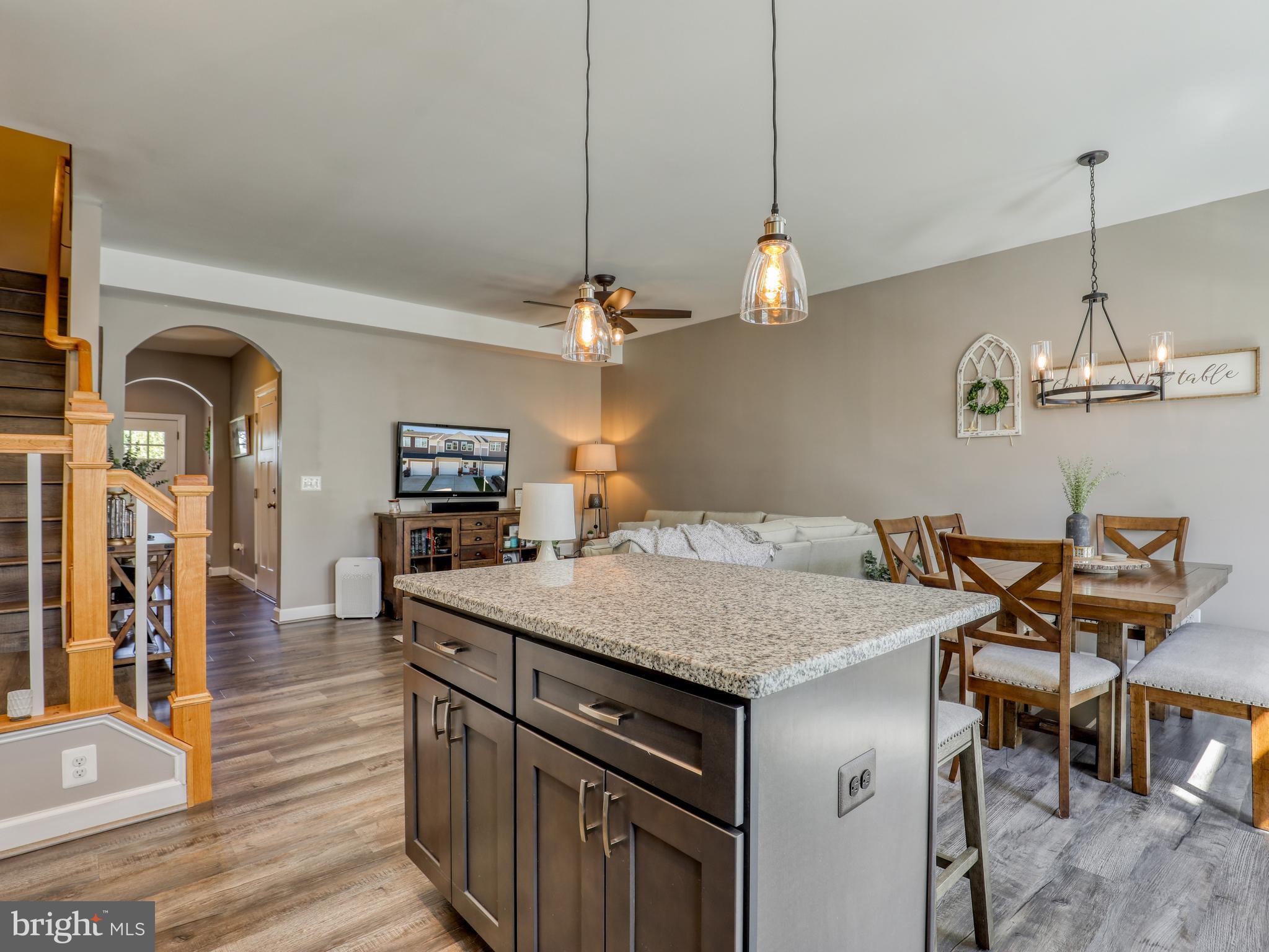 FREEDOM CROSSING - Residential