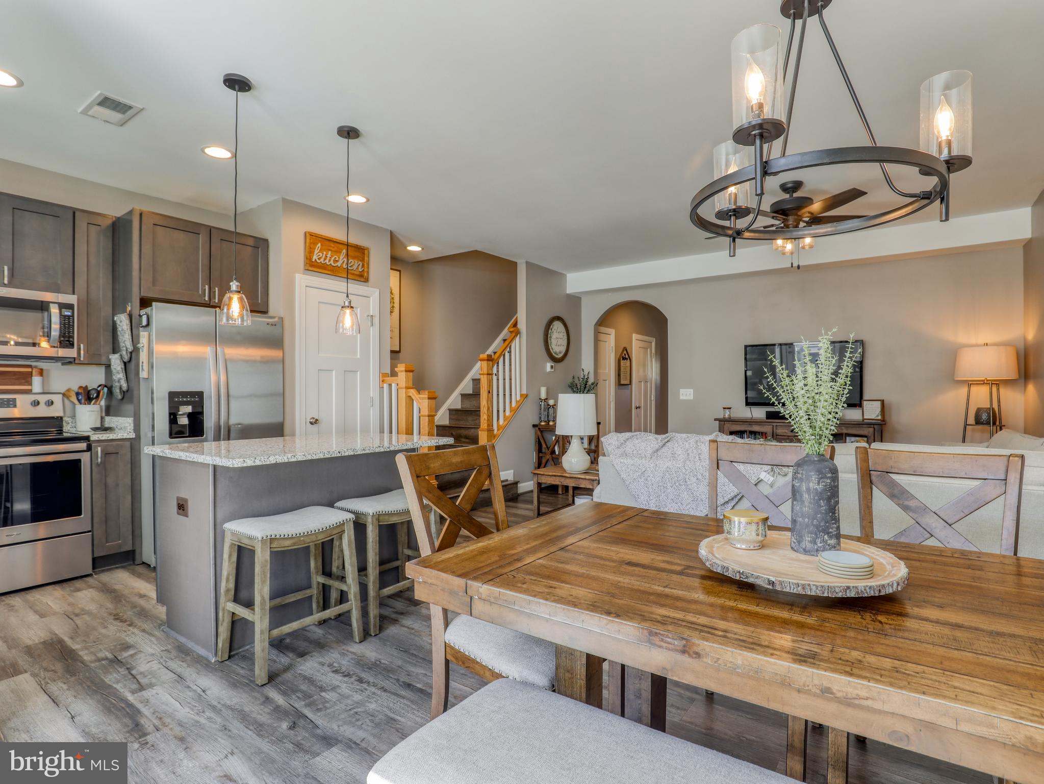 FREEDOM CROSSING - Residential