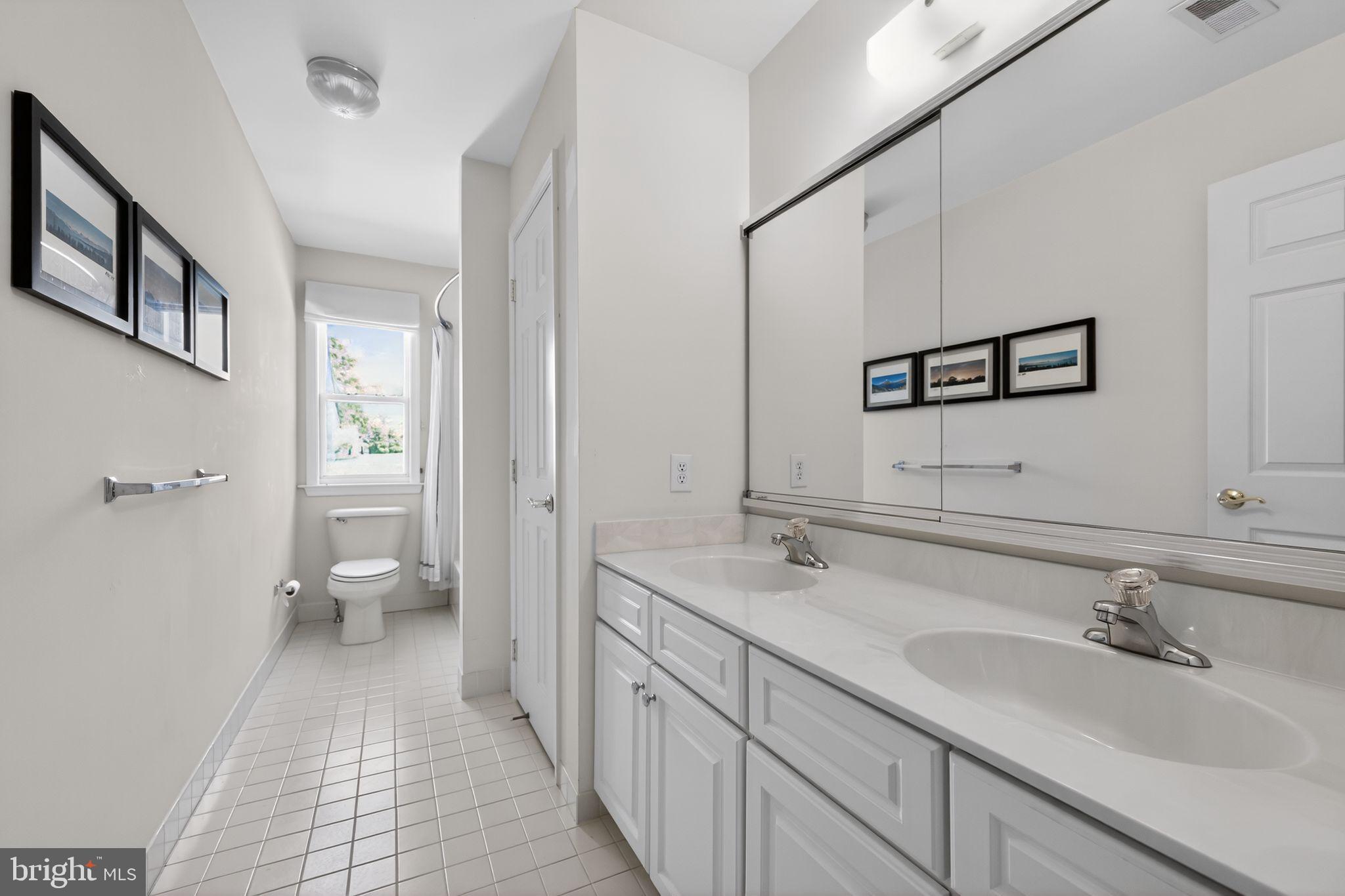 WILSHIRE GLEN - Residential