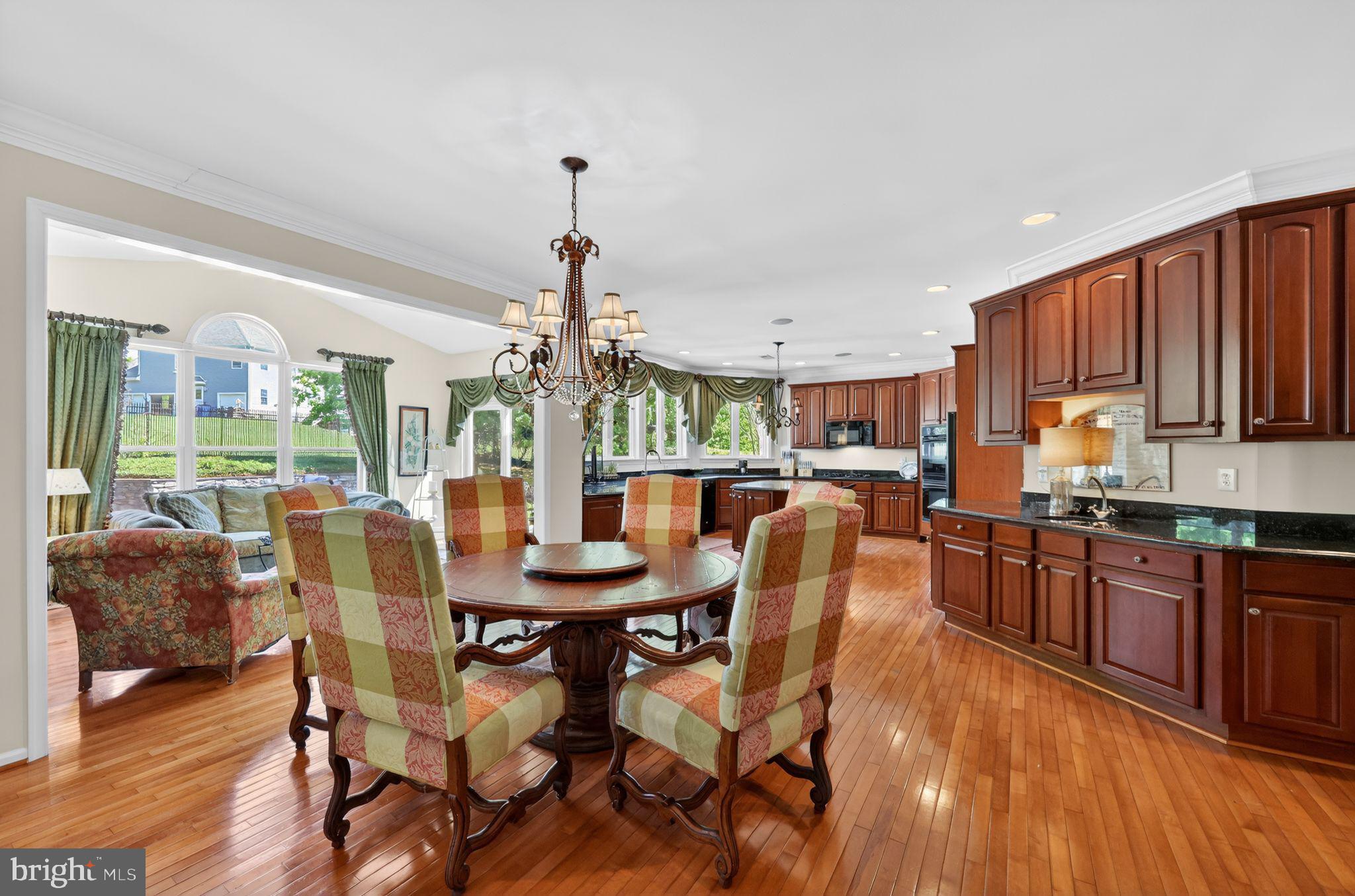 WILSHIRE GLEN - Residential