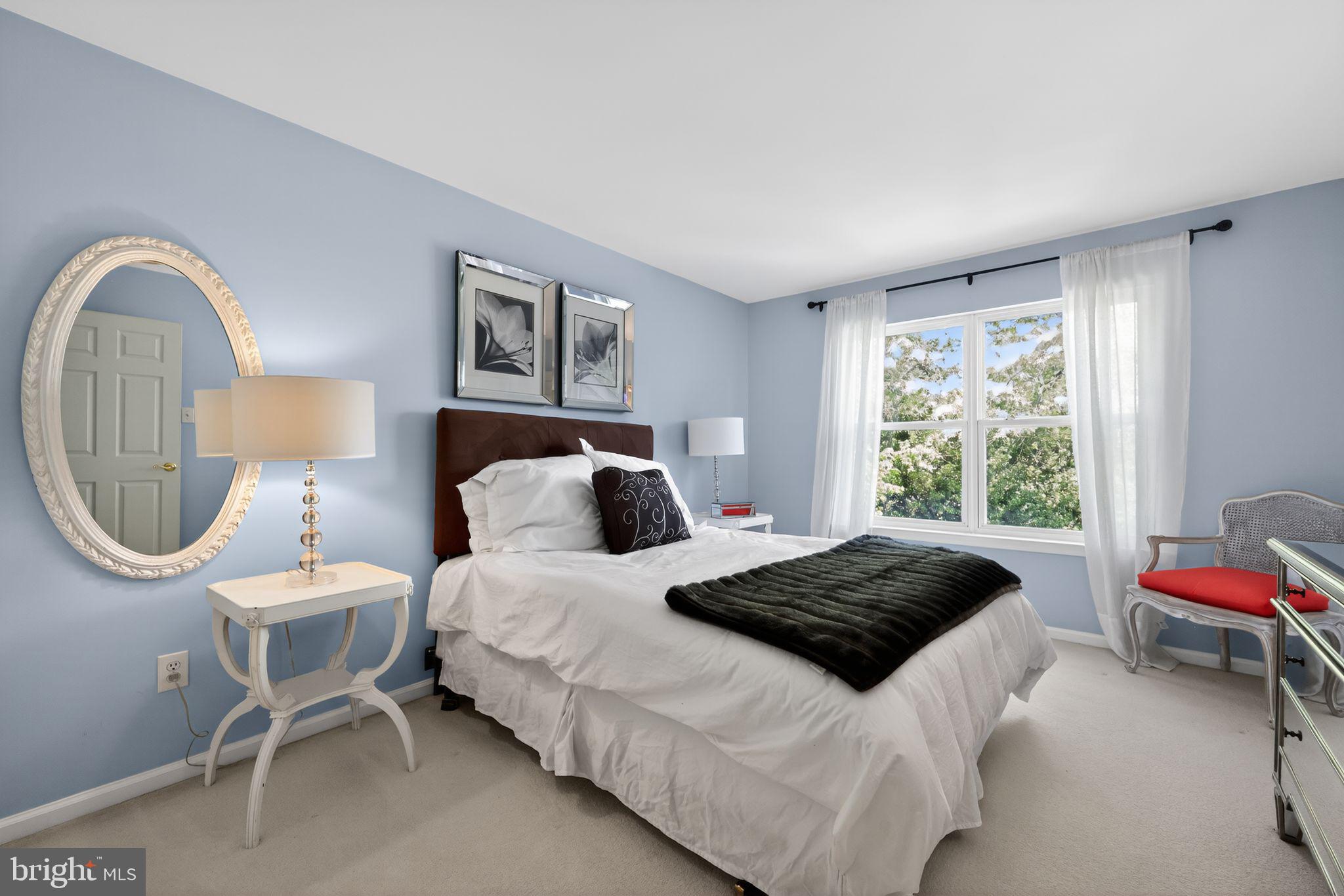 WILSHIRE GLEN - Residential