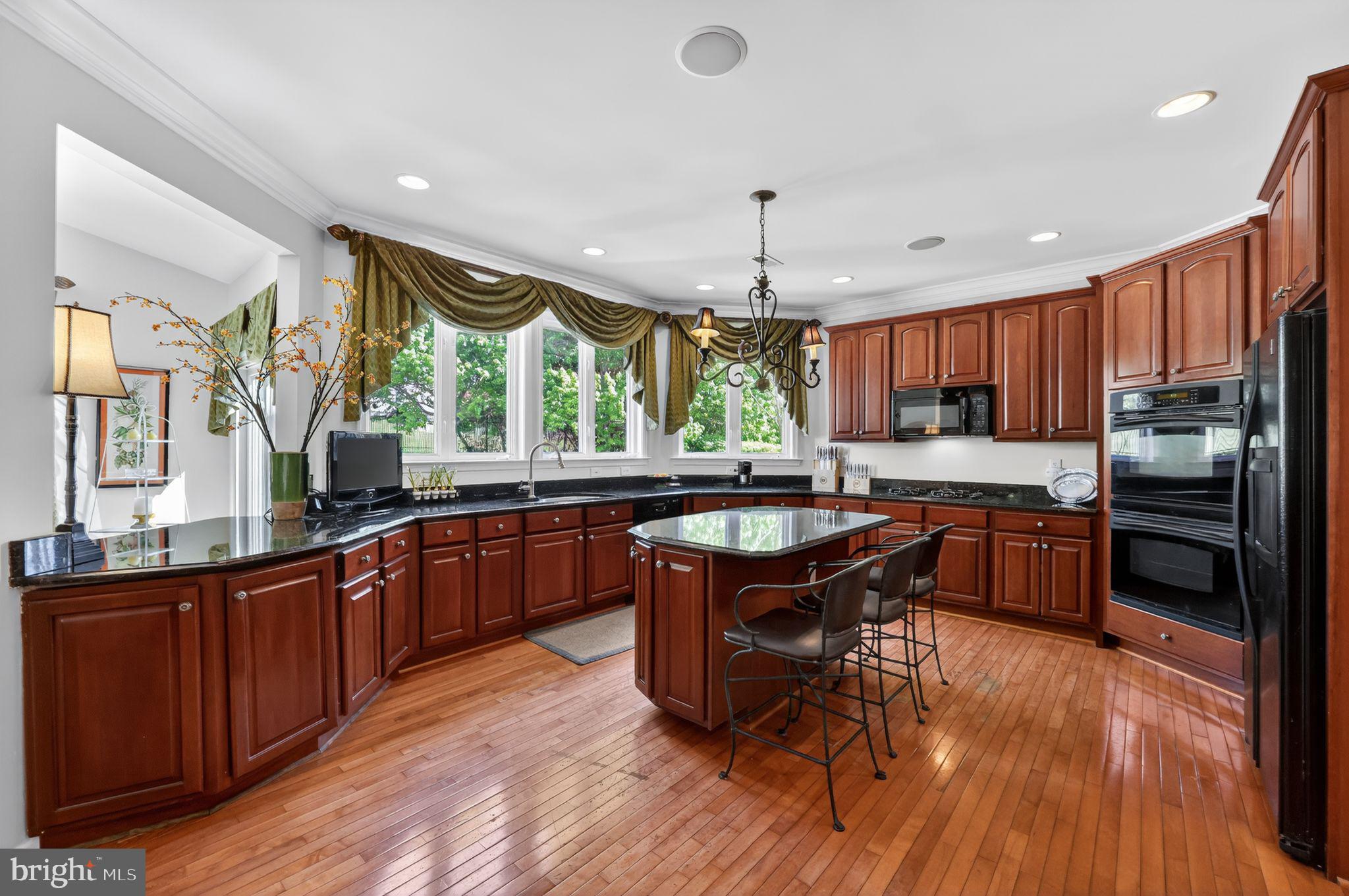 WILSHIRE GLEN - Residential