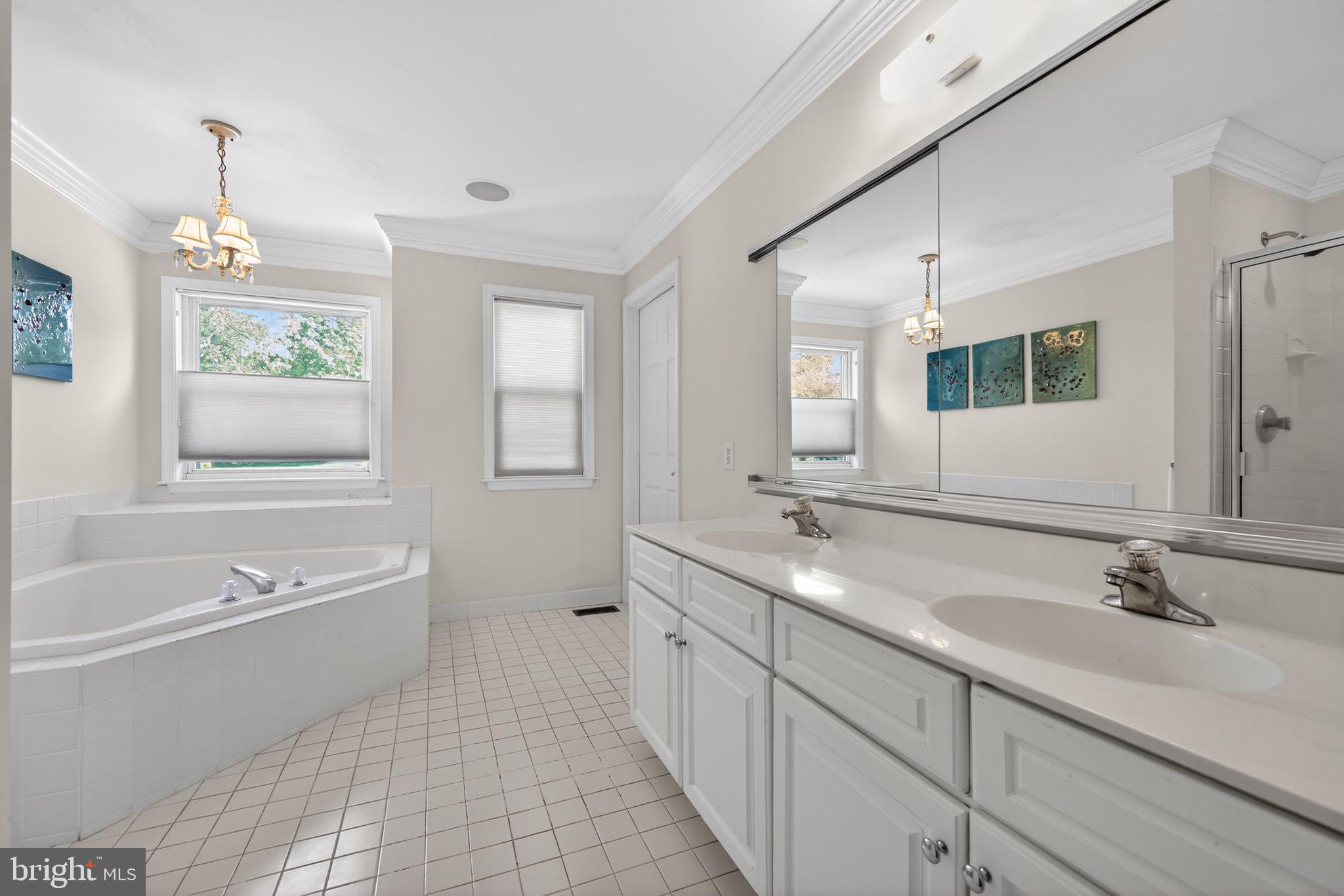 WILSHIRE GLEN - Residential