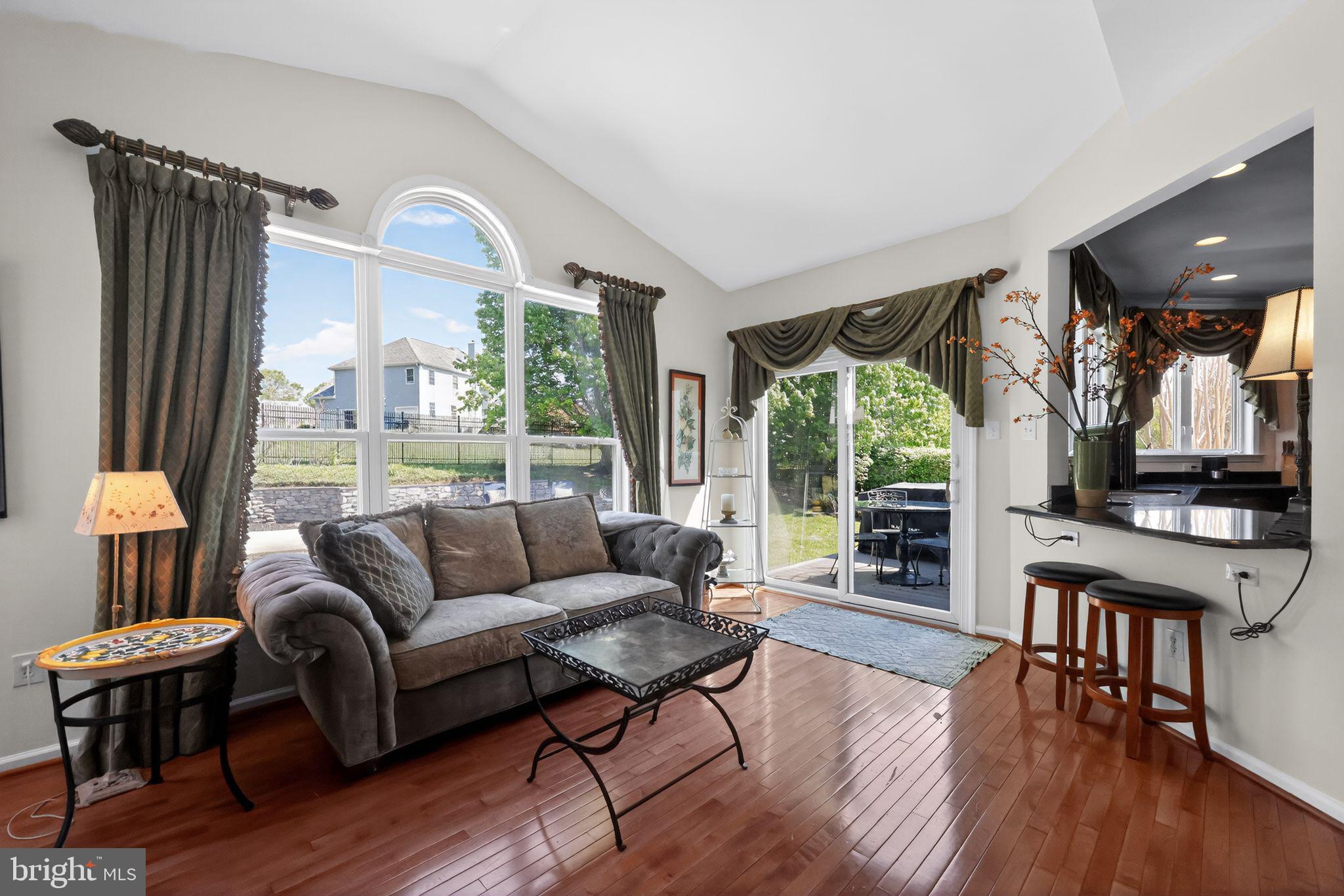 WILSHIRE GLEN - Residential