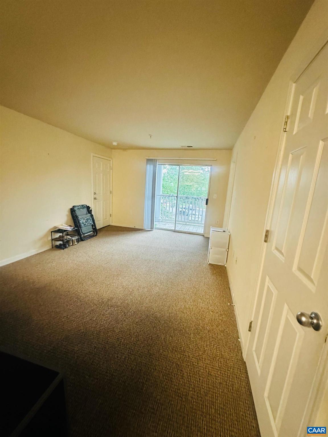 235 YELLOWSTONE DR 102