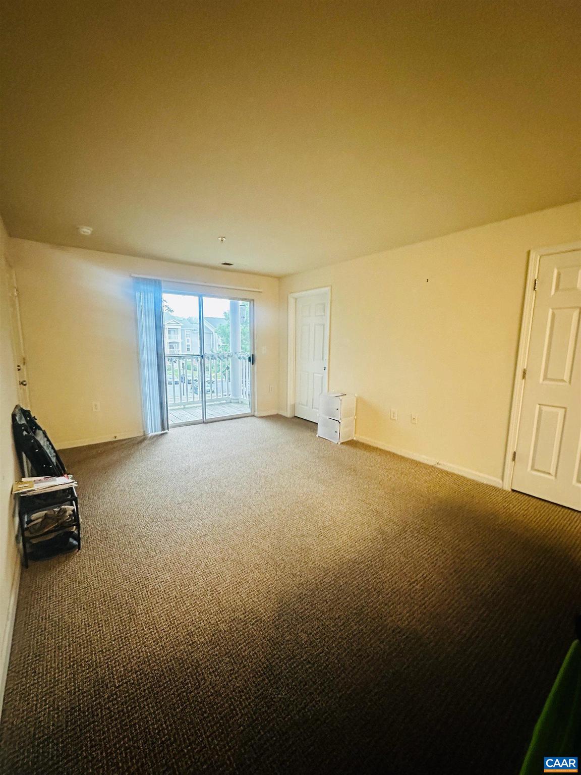 235 YELLOWSTONE DR 102