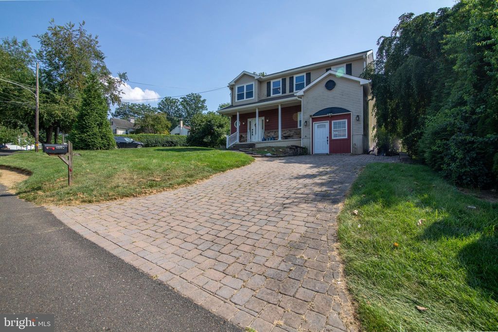 Photo of 4970 Central Avenue, FEASTERVILLE TREVOSE, PA 19053 (MLS # PABU2101648)
