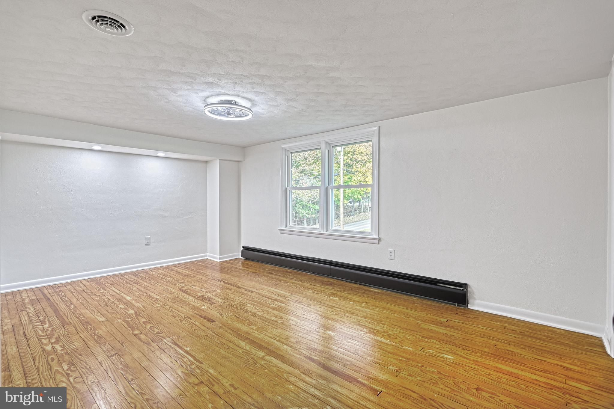 SPRINGETTSBURY TWP - Residential