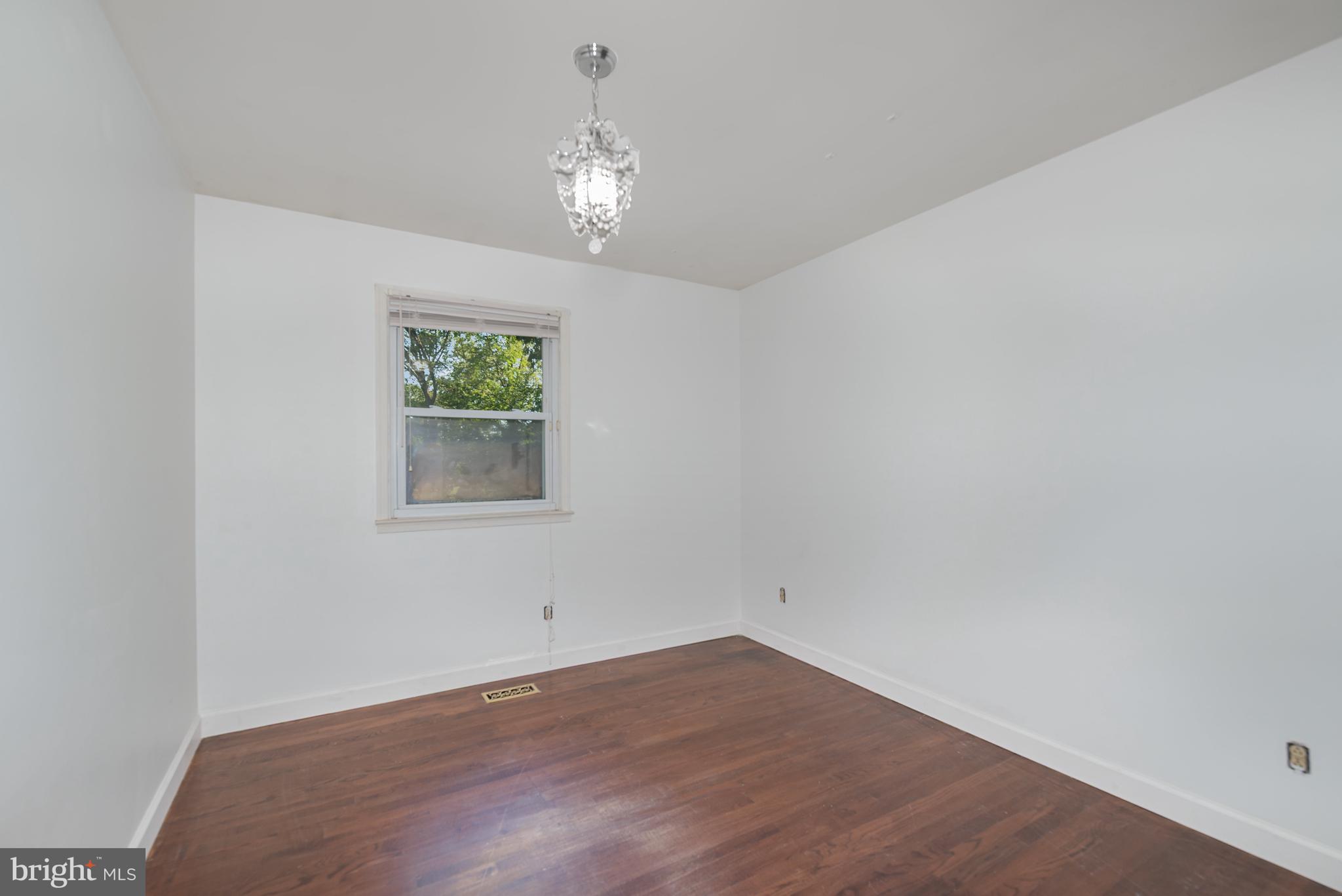 PERRY HALL - Residential