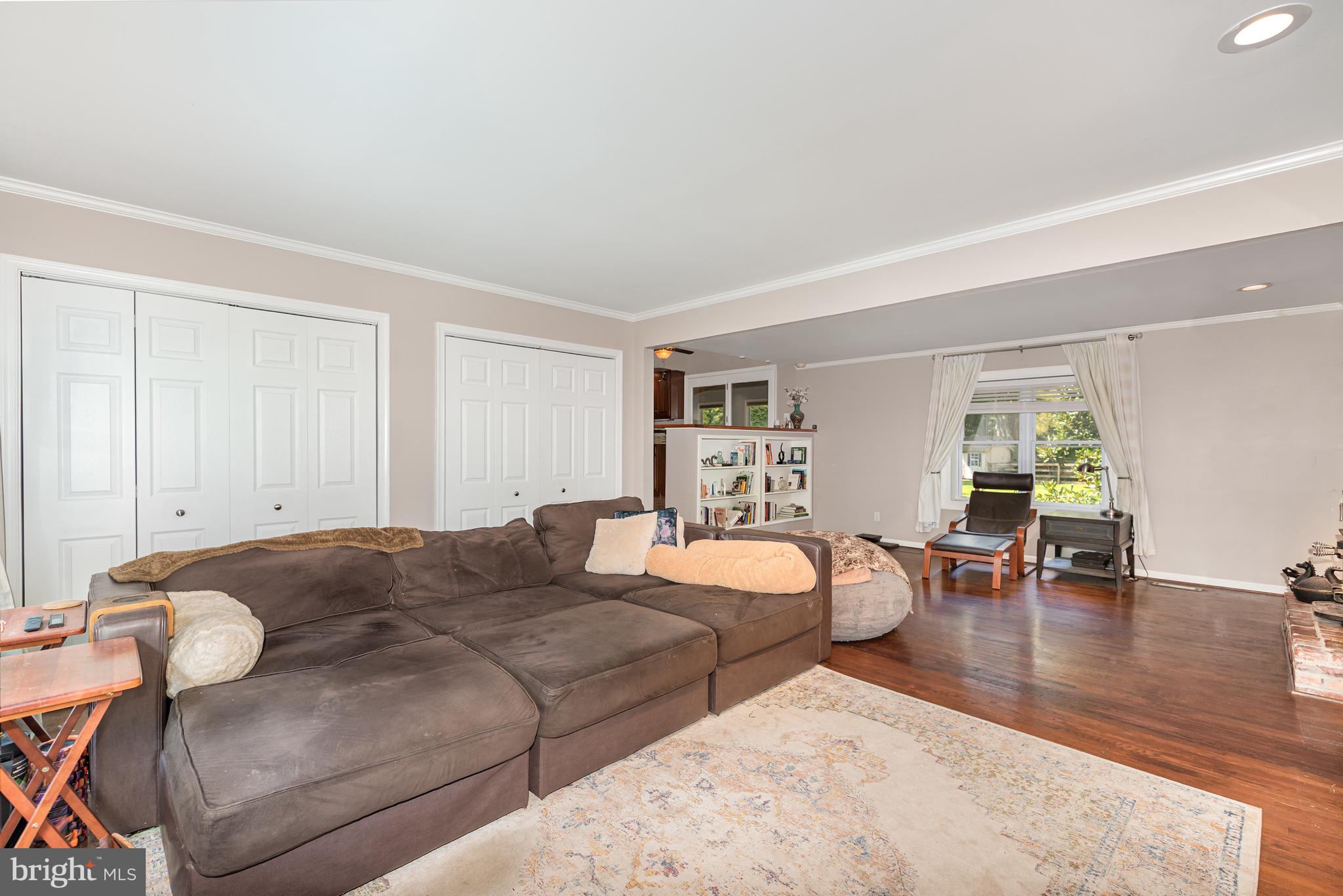 PERRY HALL - Residential