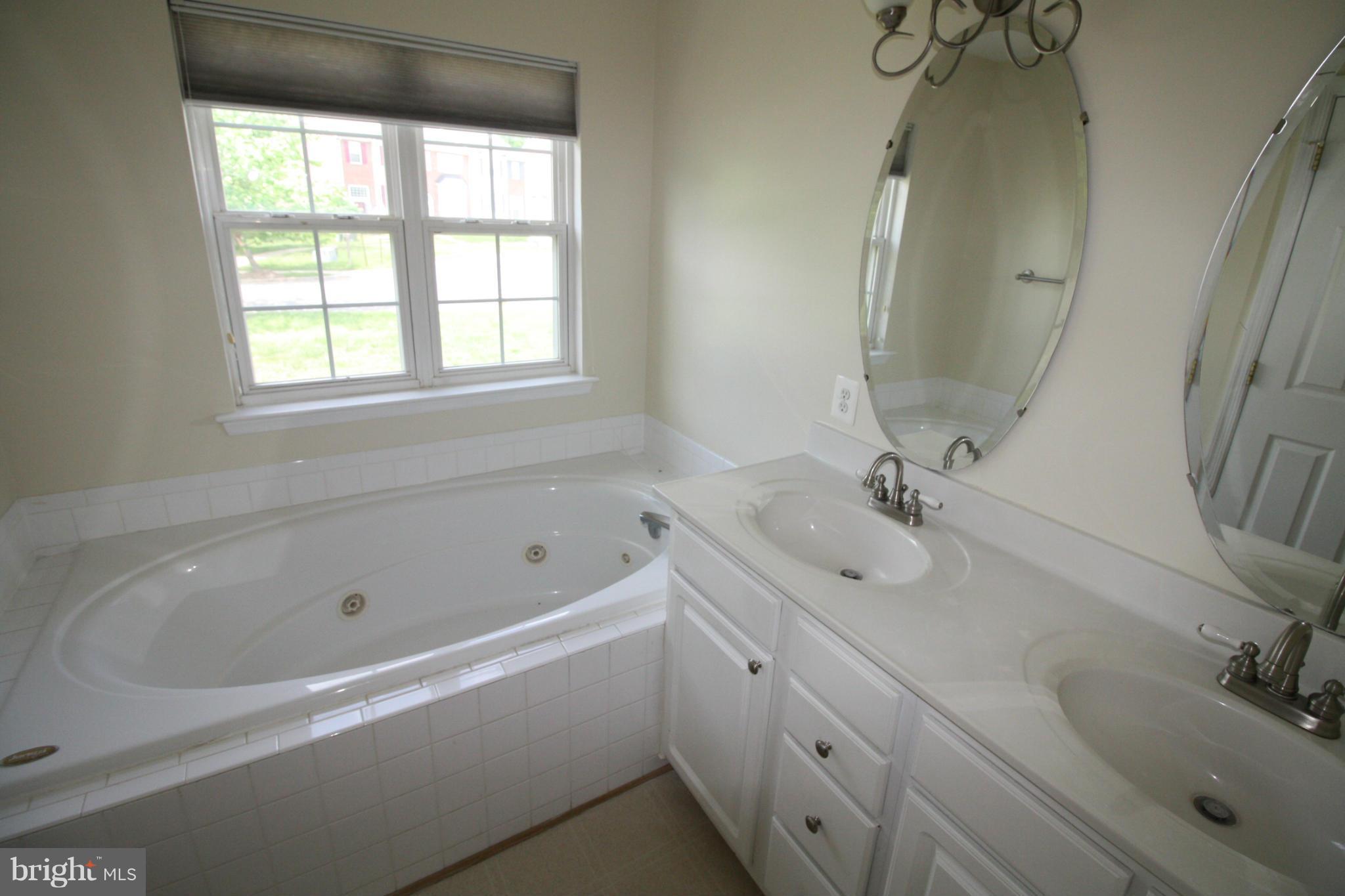 ASPEN WOODS - Residential