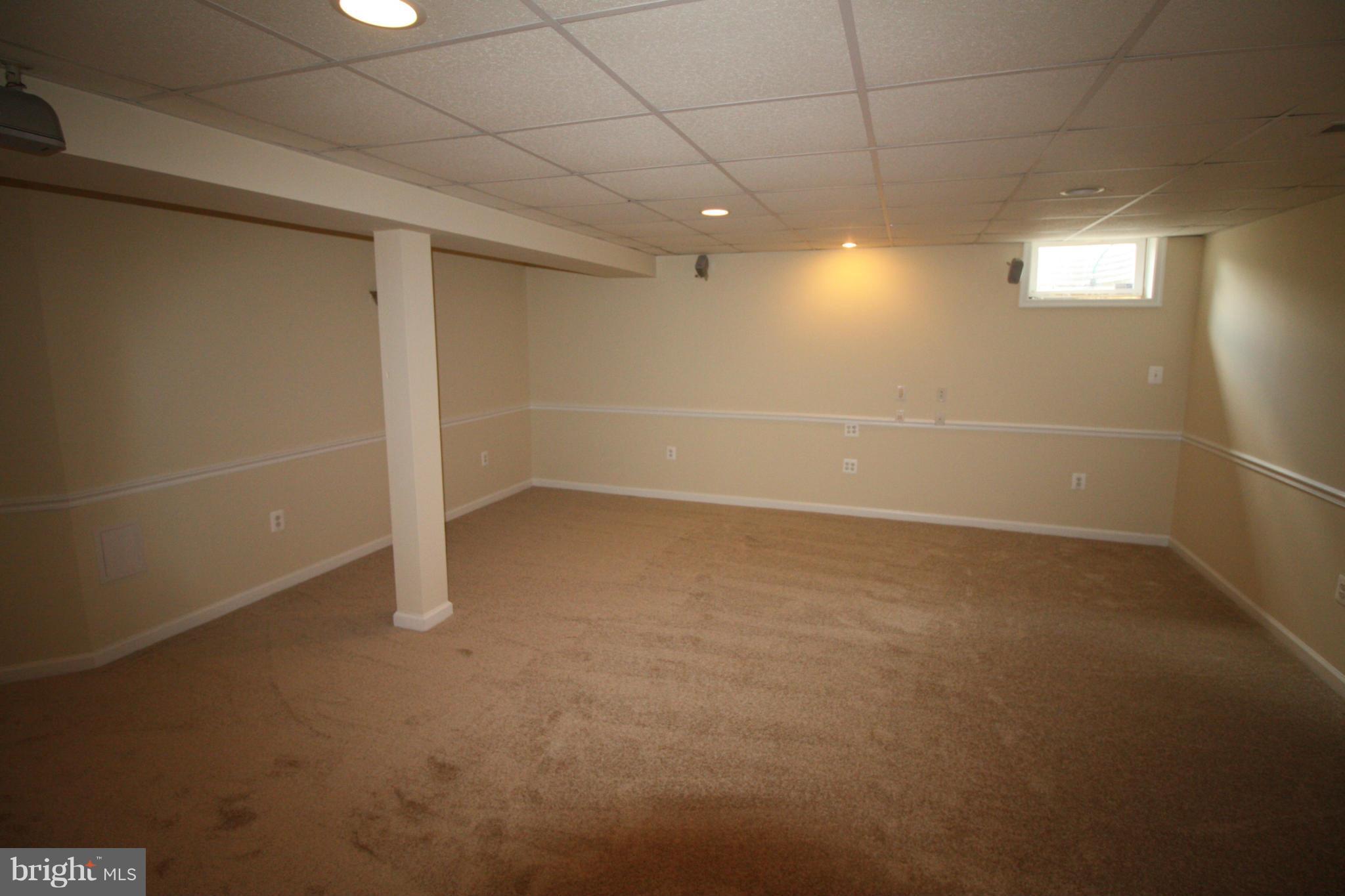 ASPEN WOODS - Residential