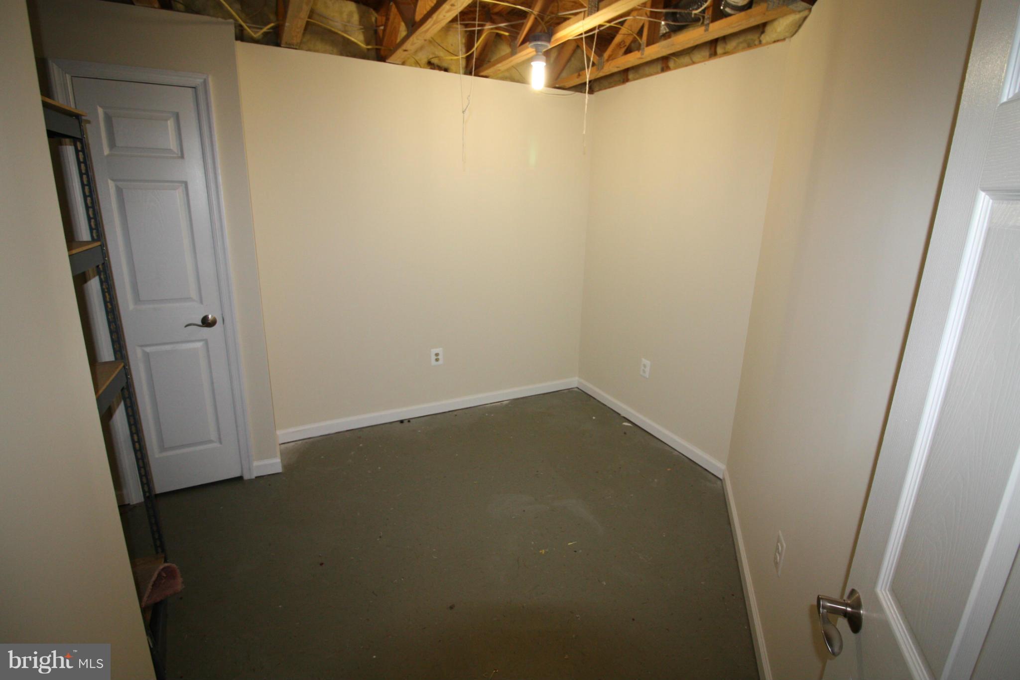 ASPEN WOODS - Residential