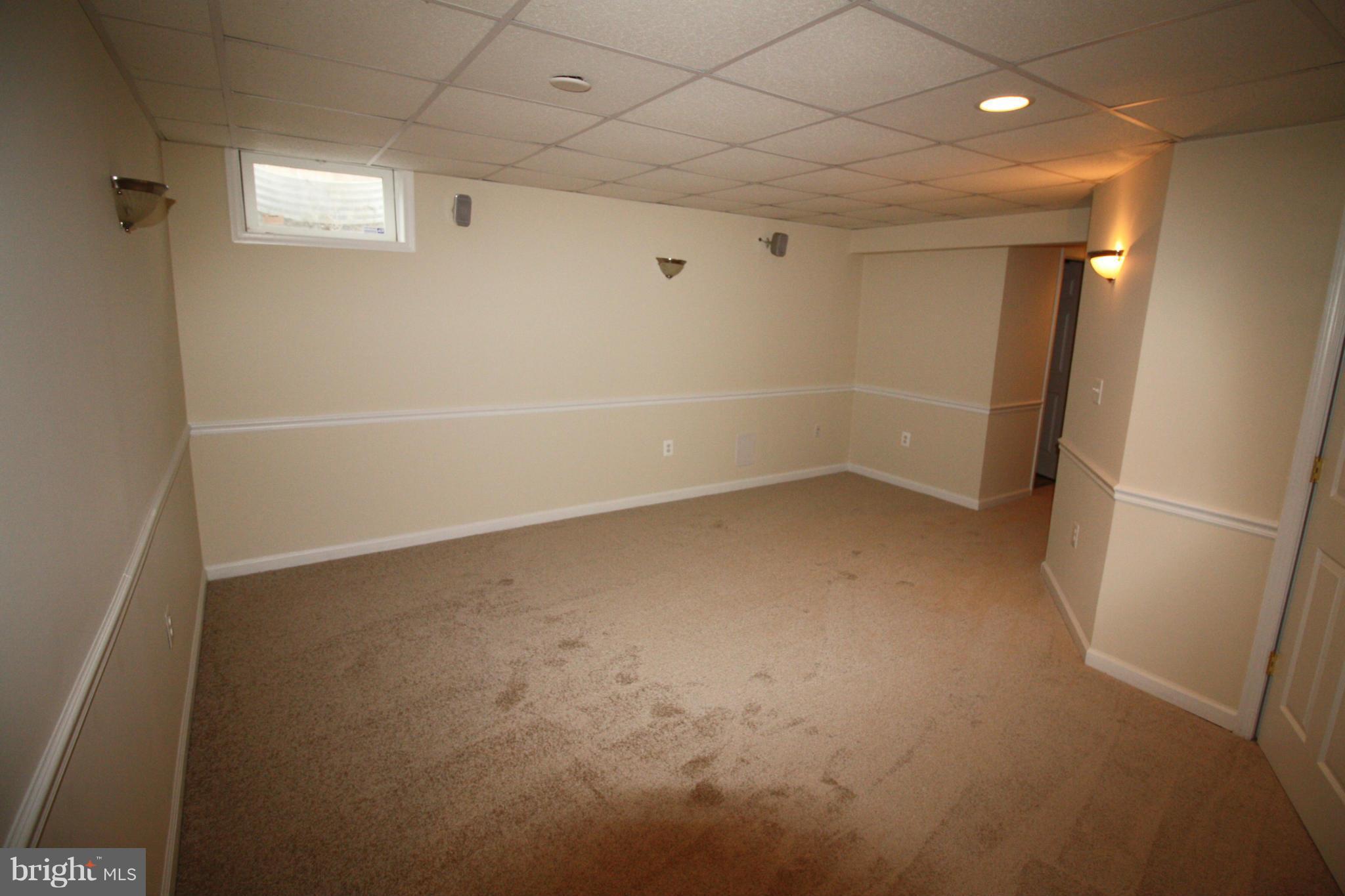 ASPEN WOODS - Residential