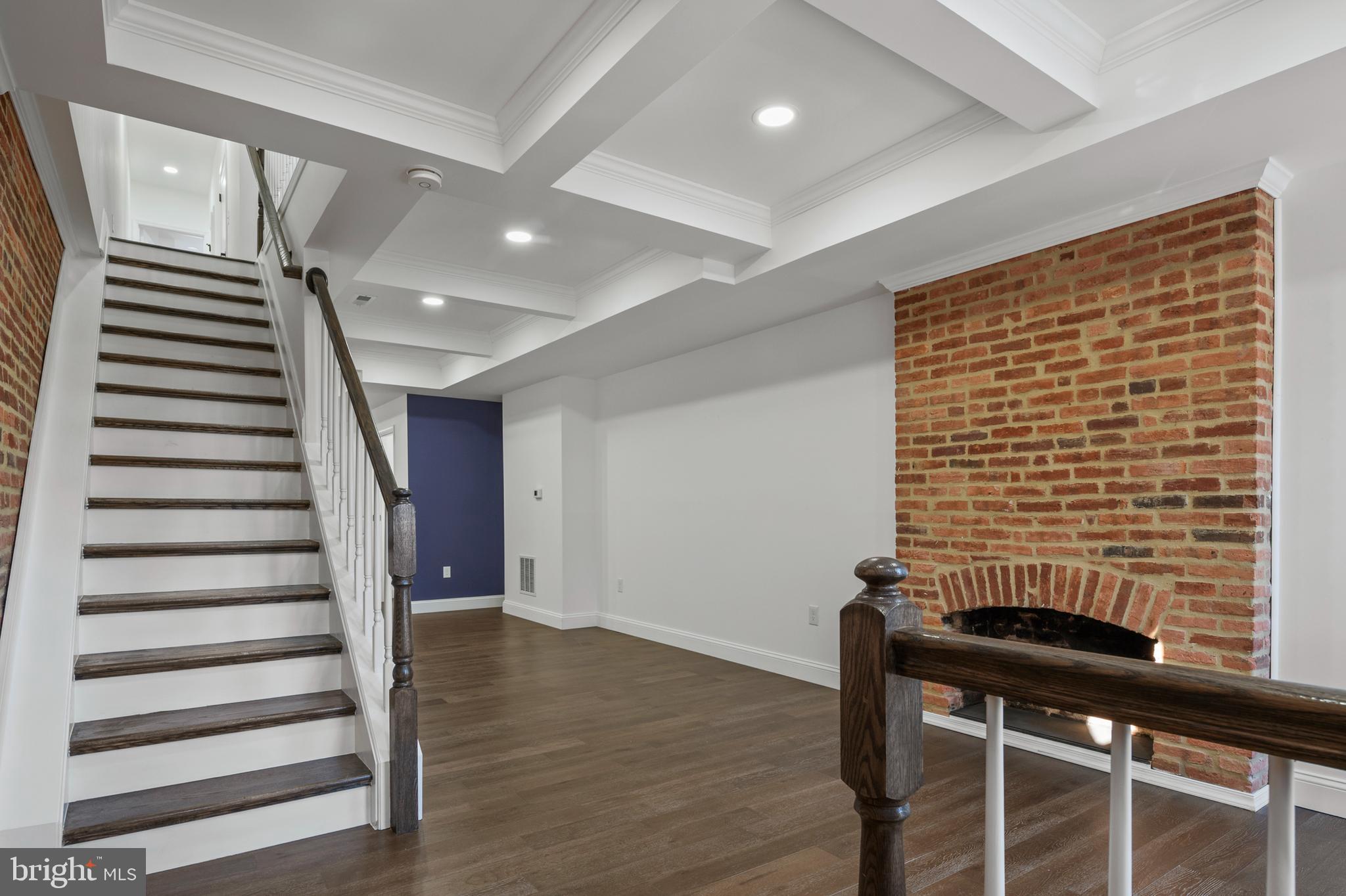 OLIVER - Residential Lease