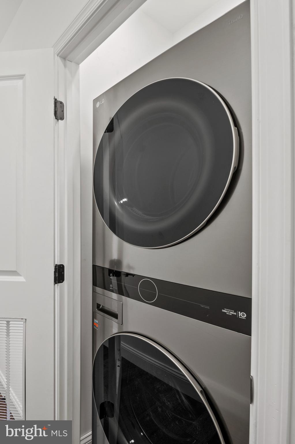 OLIVER - Residential Lease