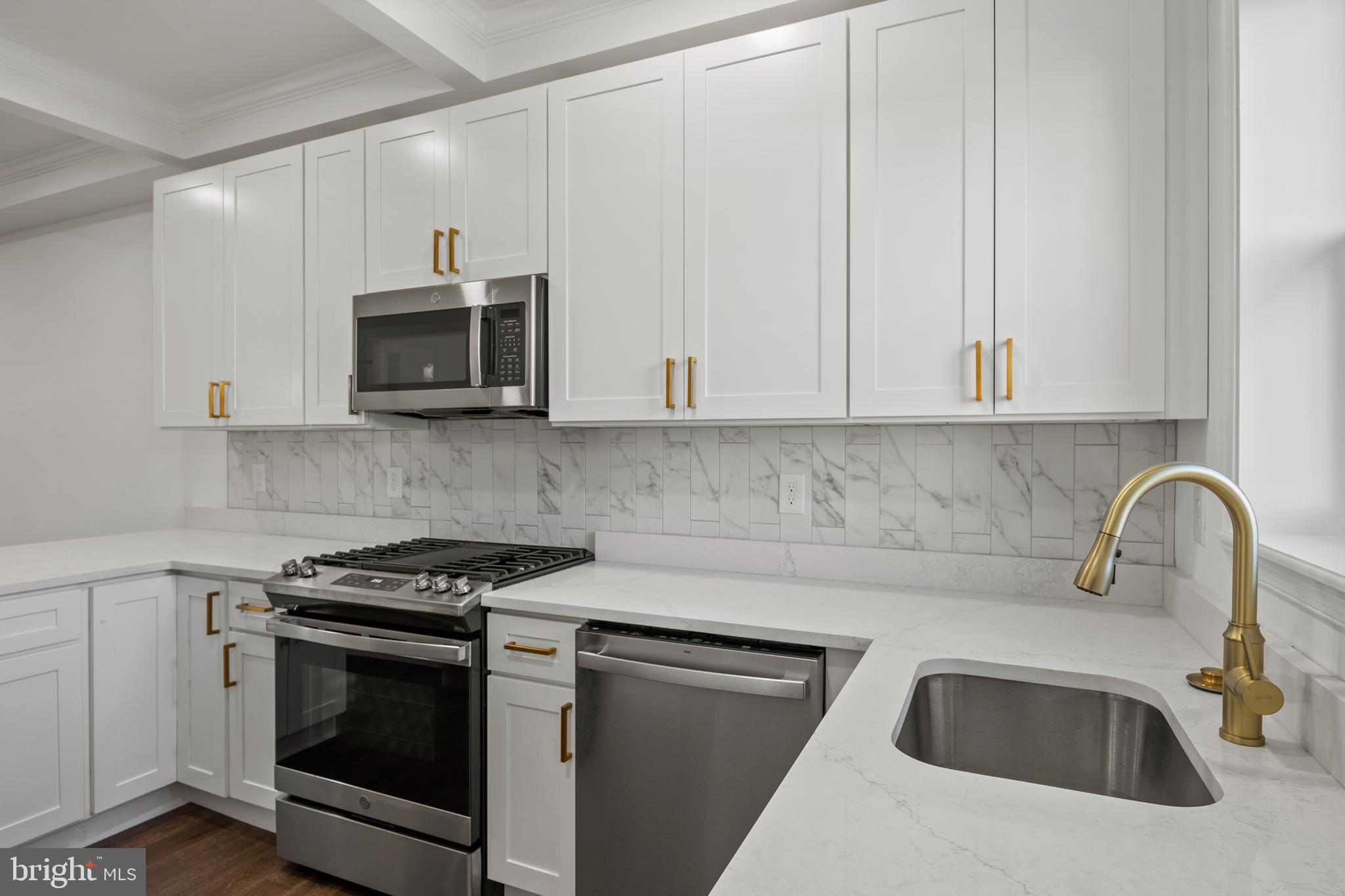 OLIVER - Residential Lease