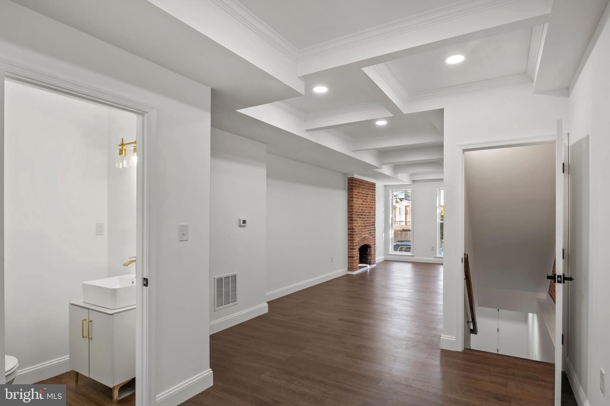 OLIVER - Residential Lease