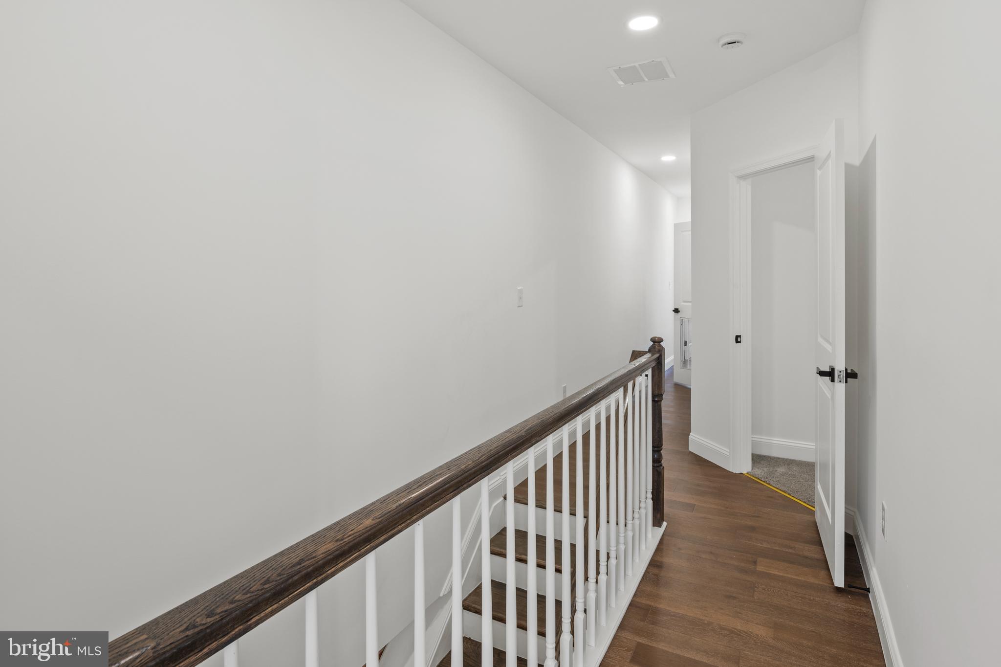 OLIVER - Residential Lease