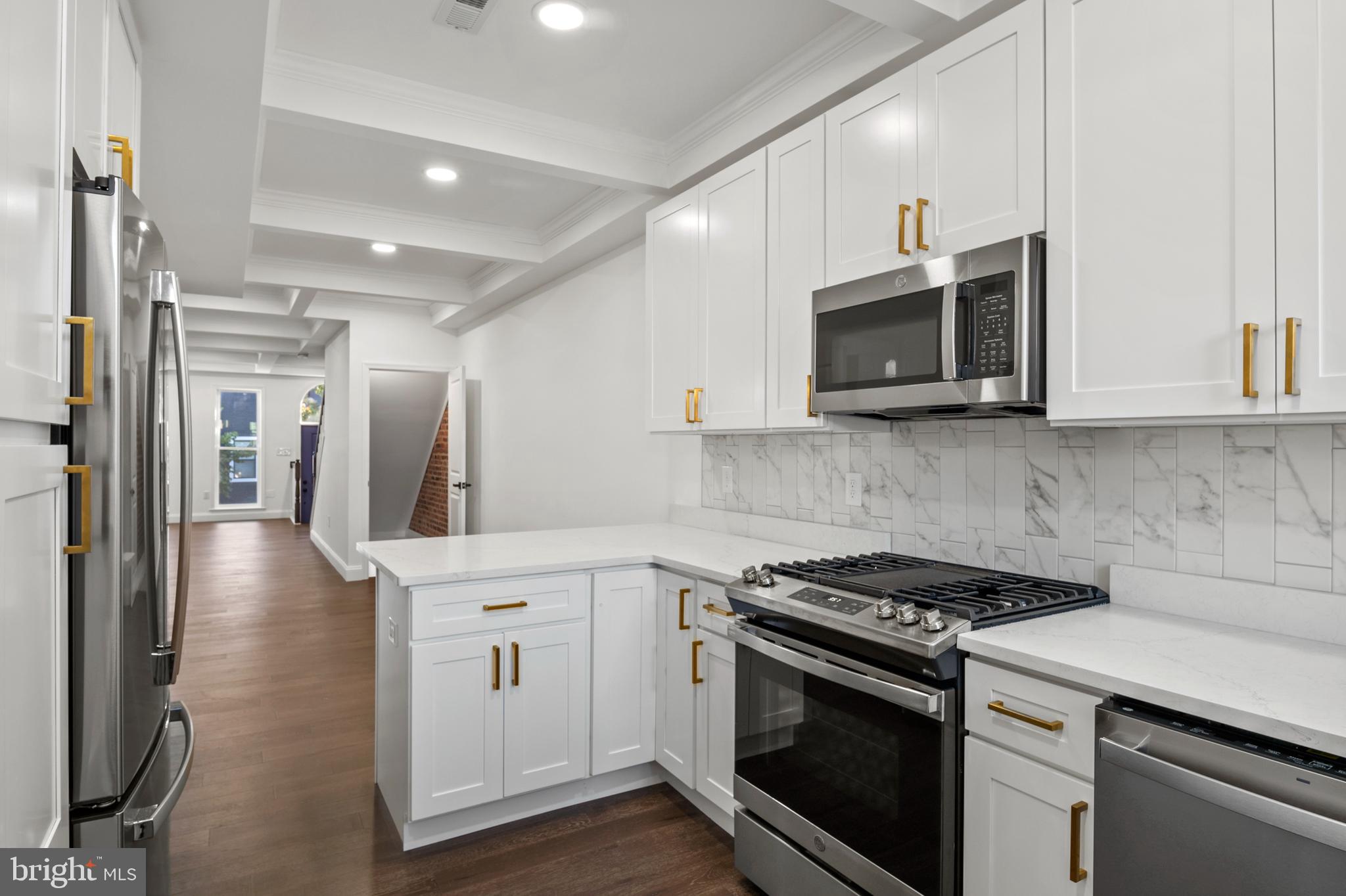 OLIVER - Residential Lease