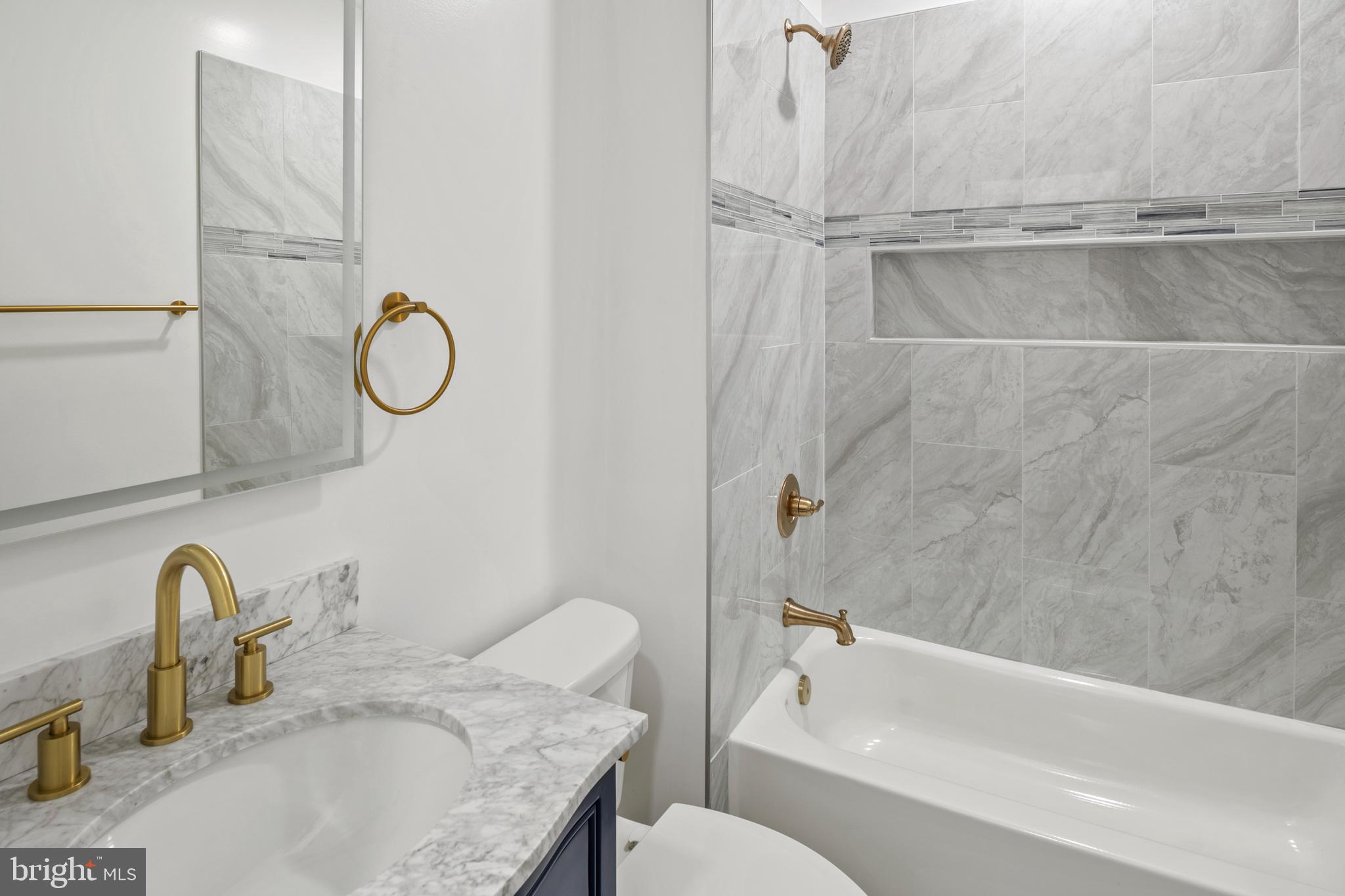 OLIVER - Residential Lease