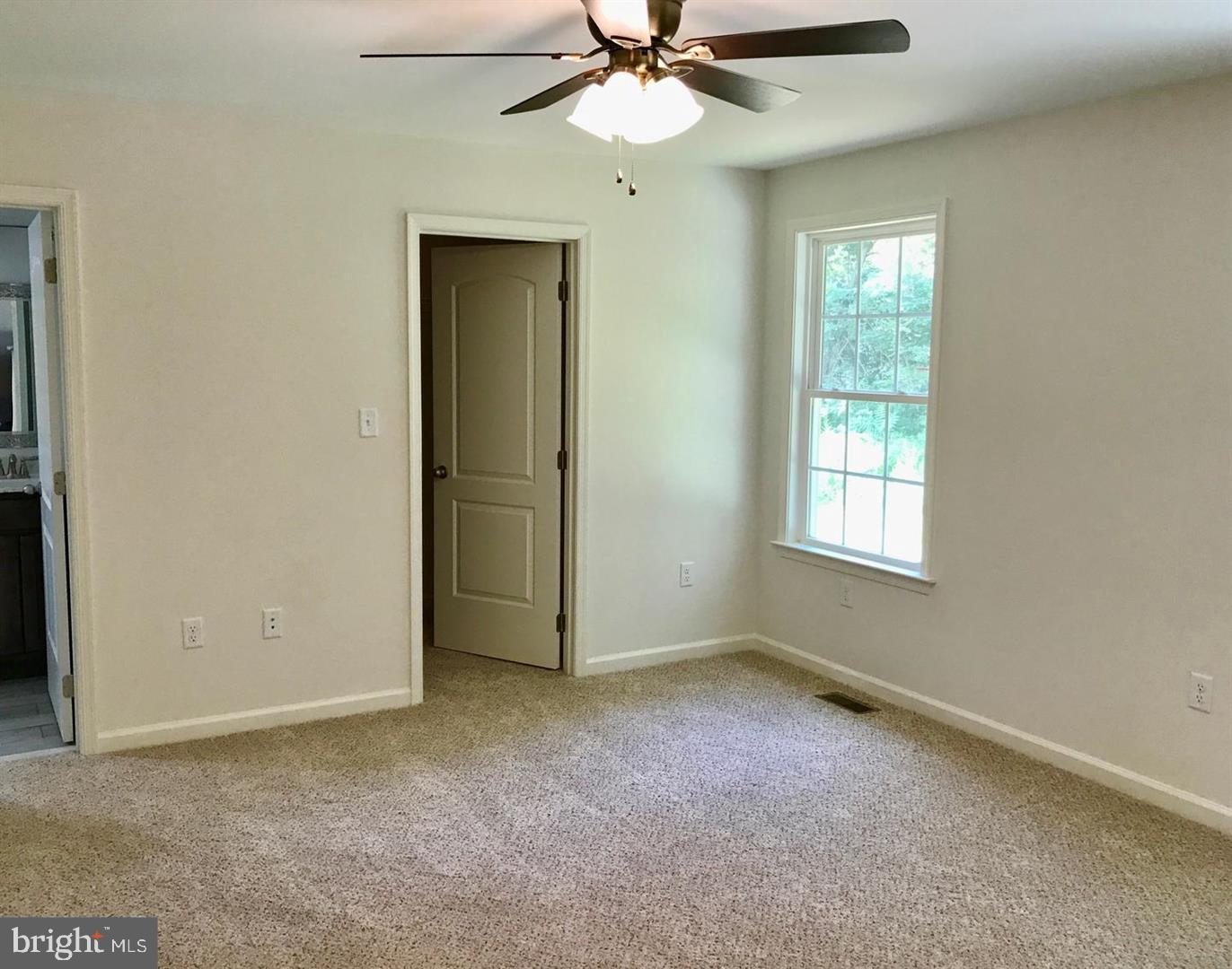 TWIN LAKES EAST - Residential