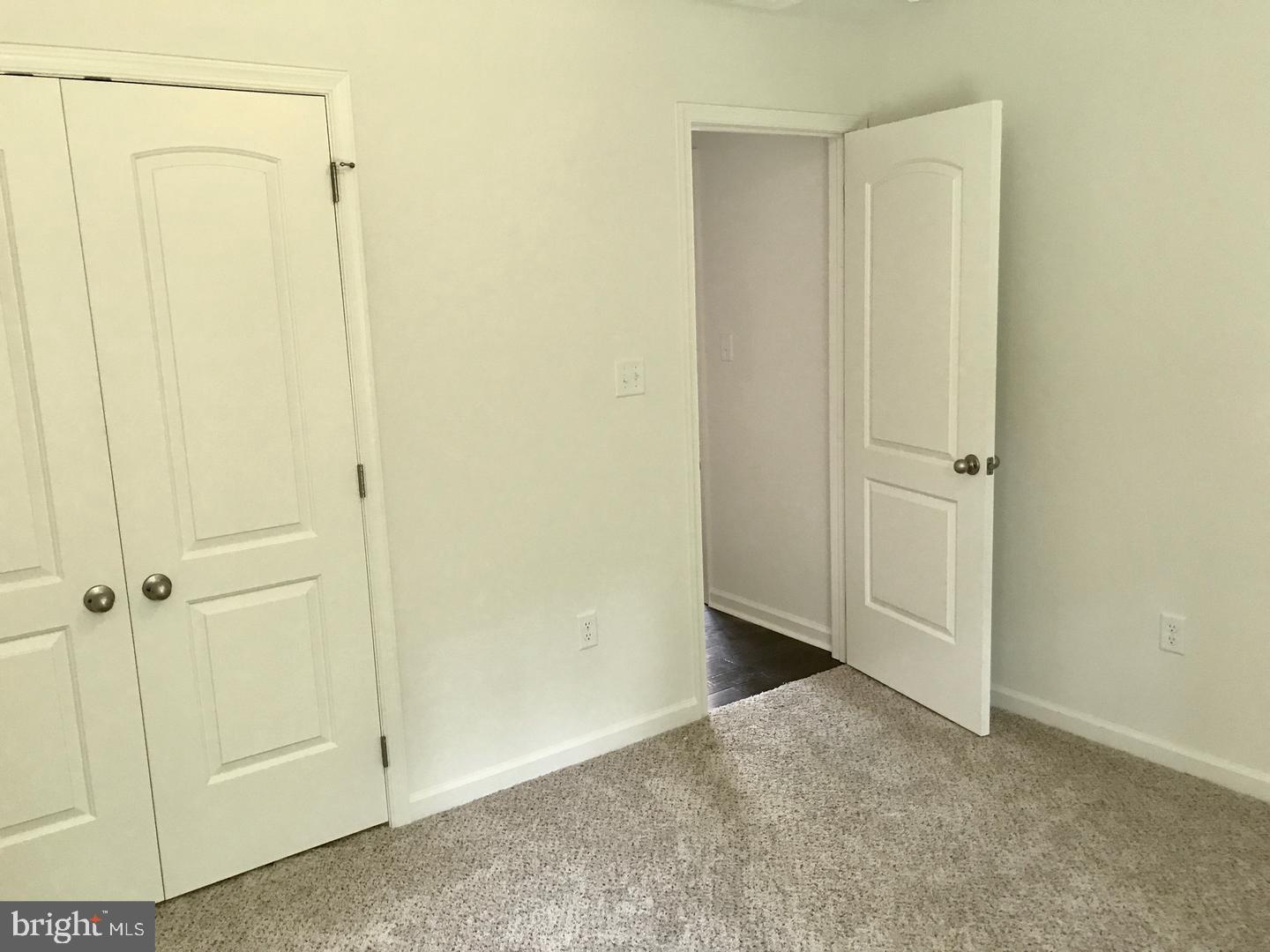 TWIN LAKES EAST - Residential