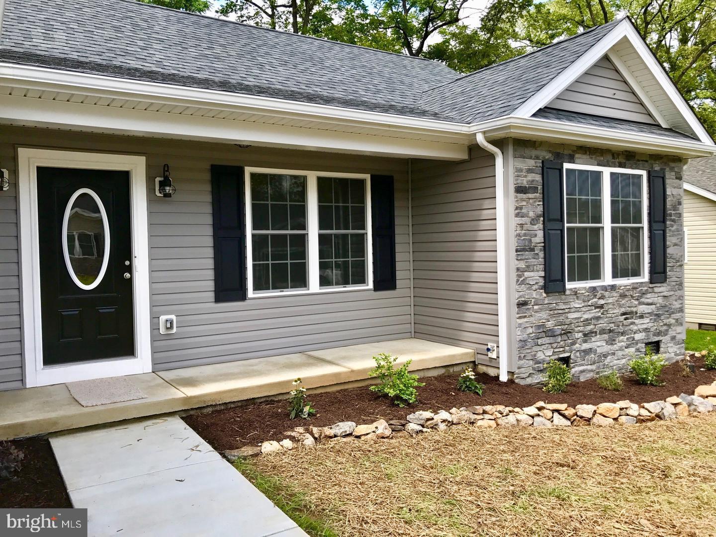 TWIN LAKES EAST - Residential