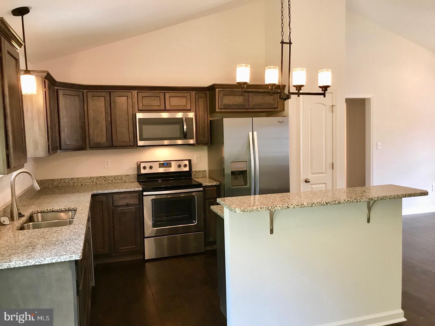 TWIN LAKES EAST - Residential