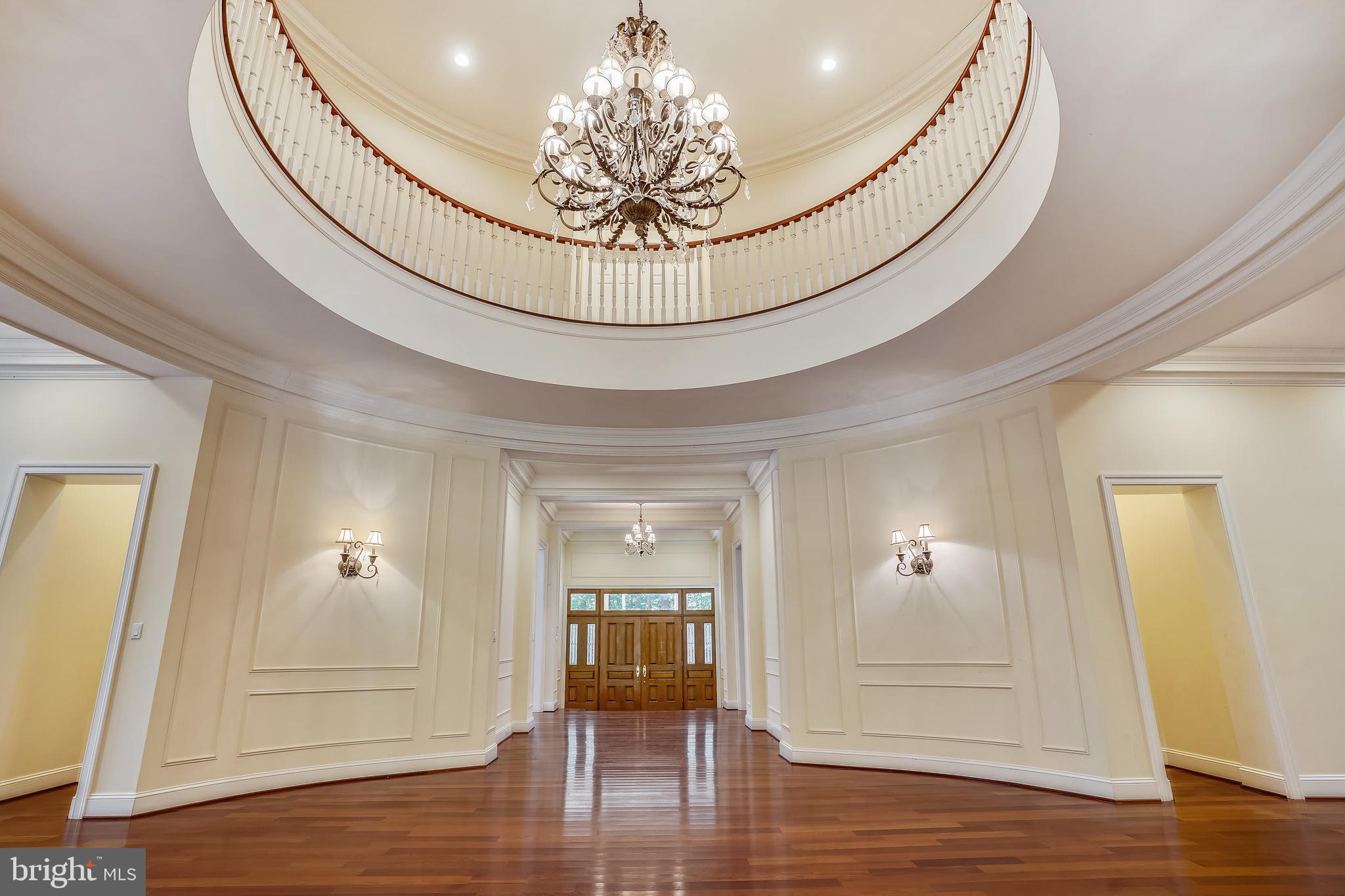 TWIN LAKES - Residential