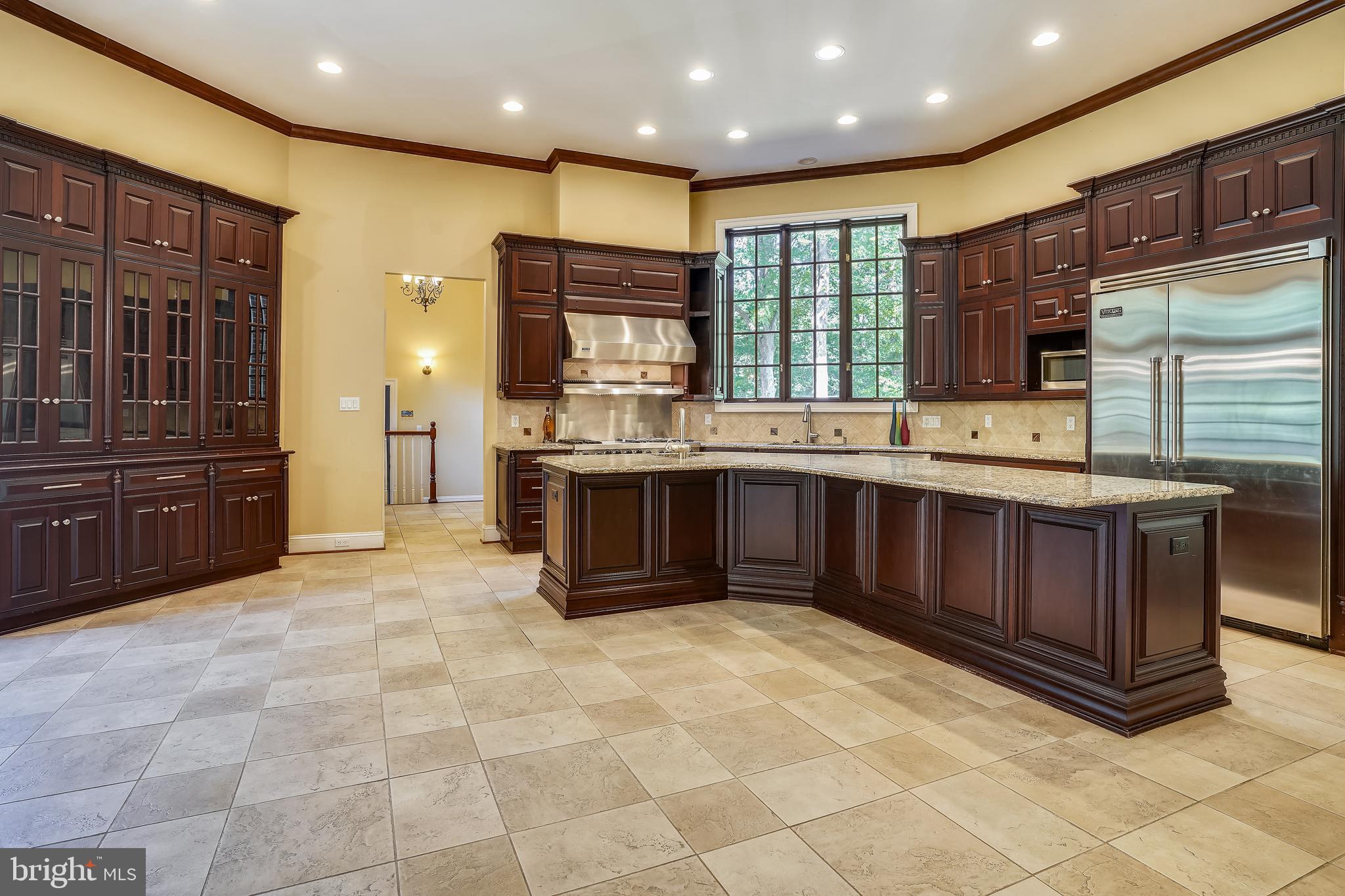 TWIN LAKES - Residential