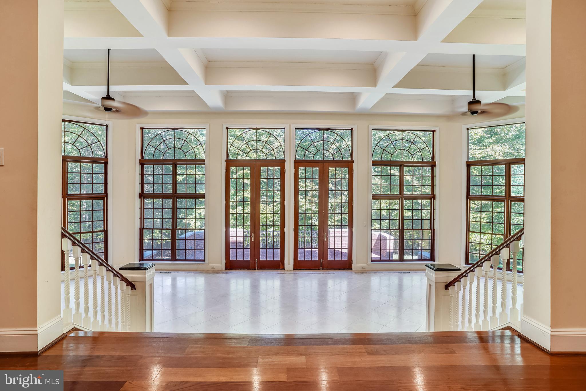 TWIN LAKES - Residential