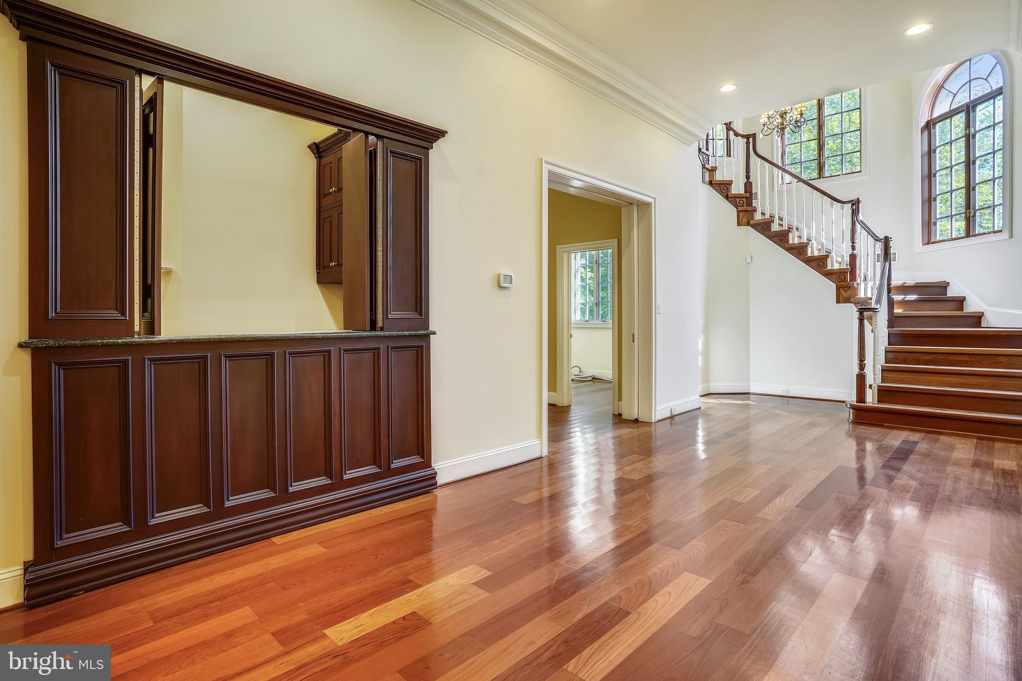 TWIN LAKES - Residential