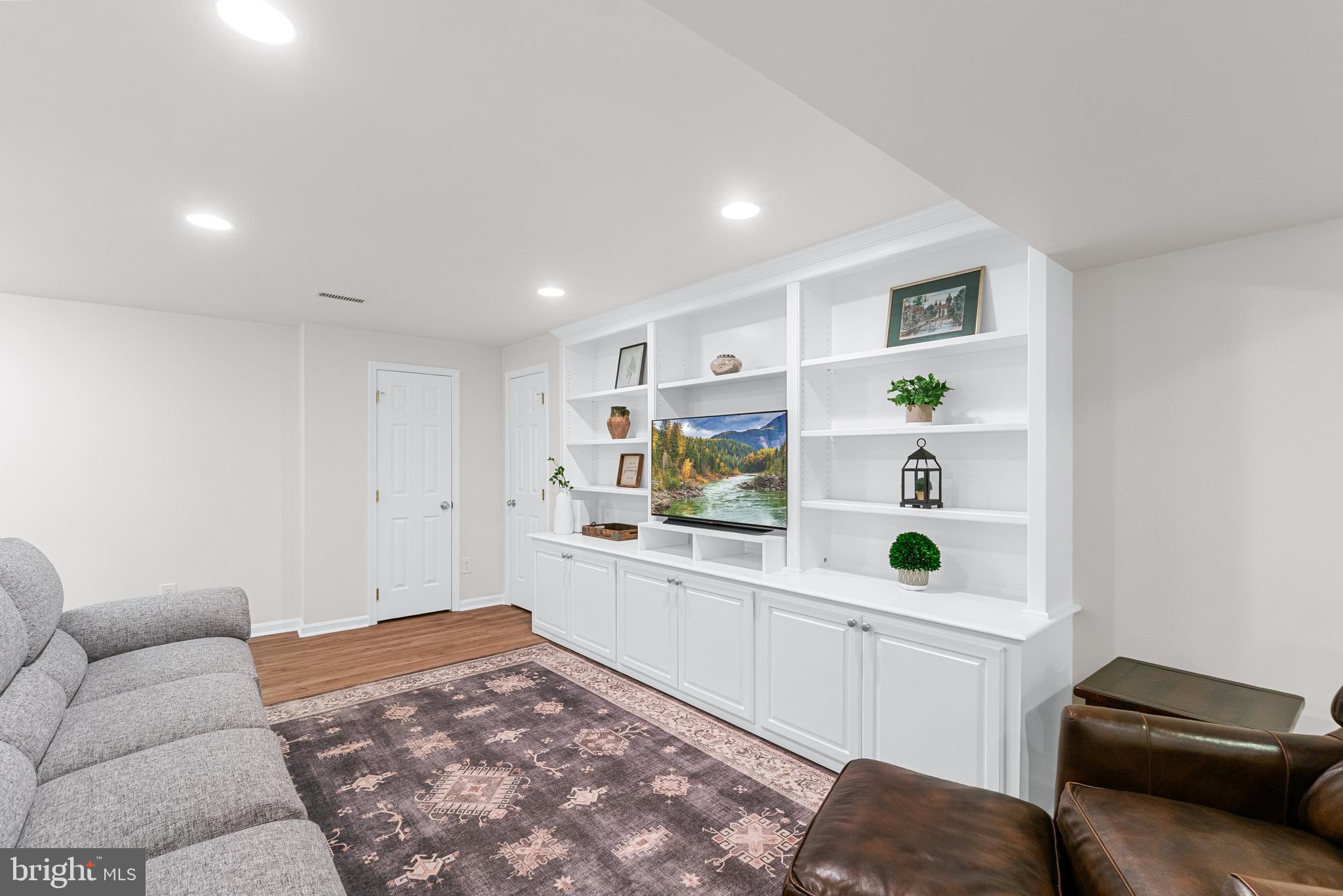 OLNEY OUTSIDE - Residential