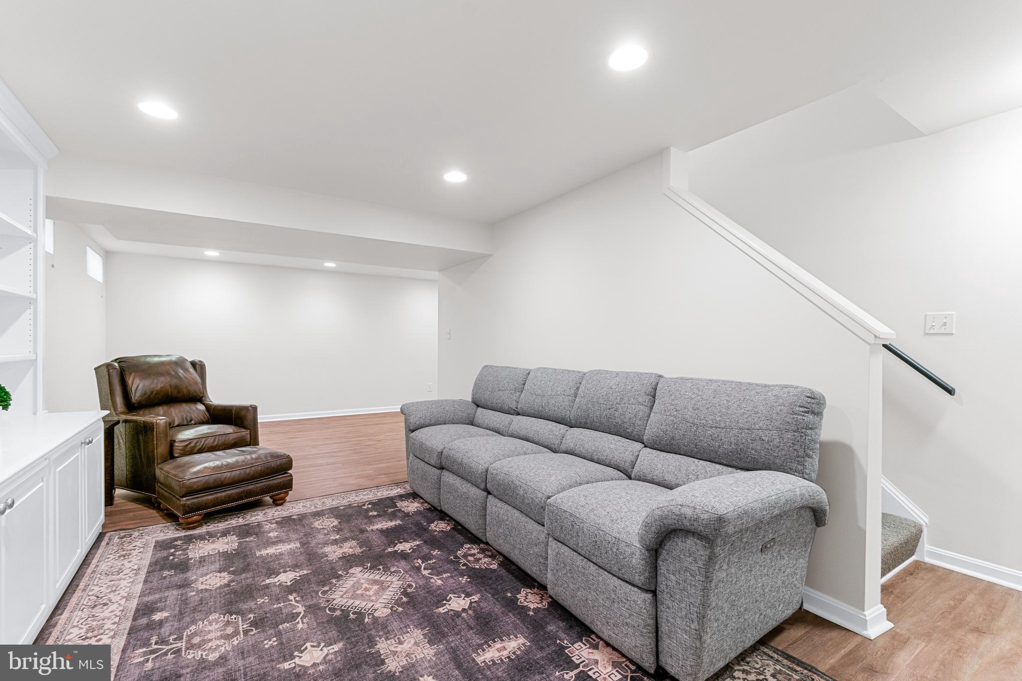 OLNEY OUTSIDE - Residential