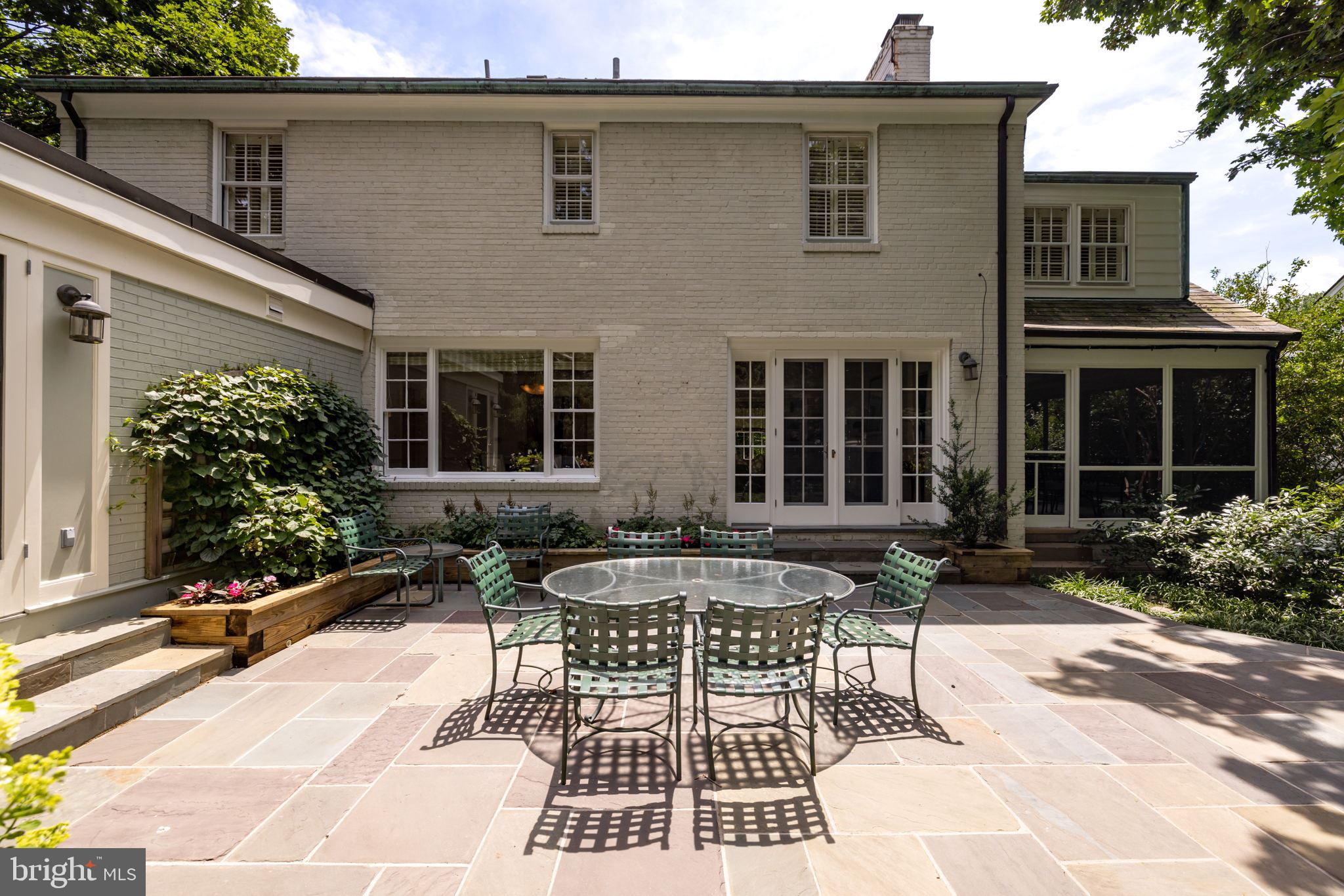 WESTMORELAND HILLS - Residential