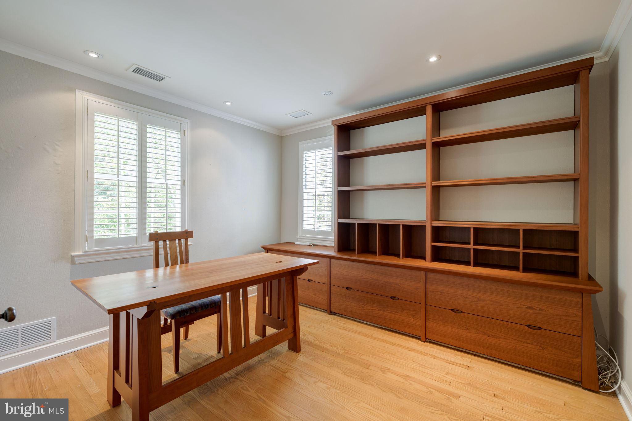 WESTMORELAND HILLS - Residential