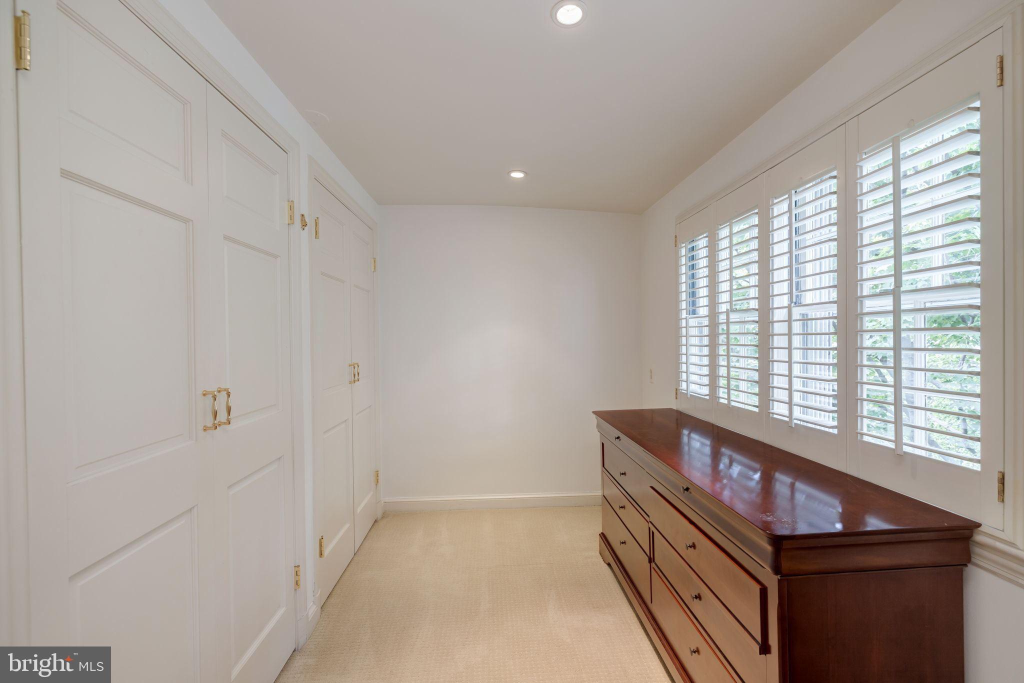 WESTMORELAND HILLS - Residential