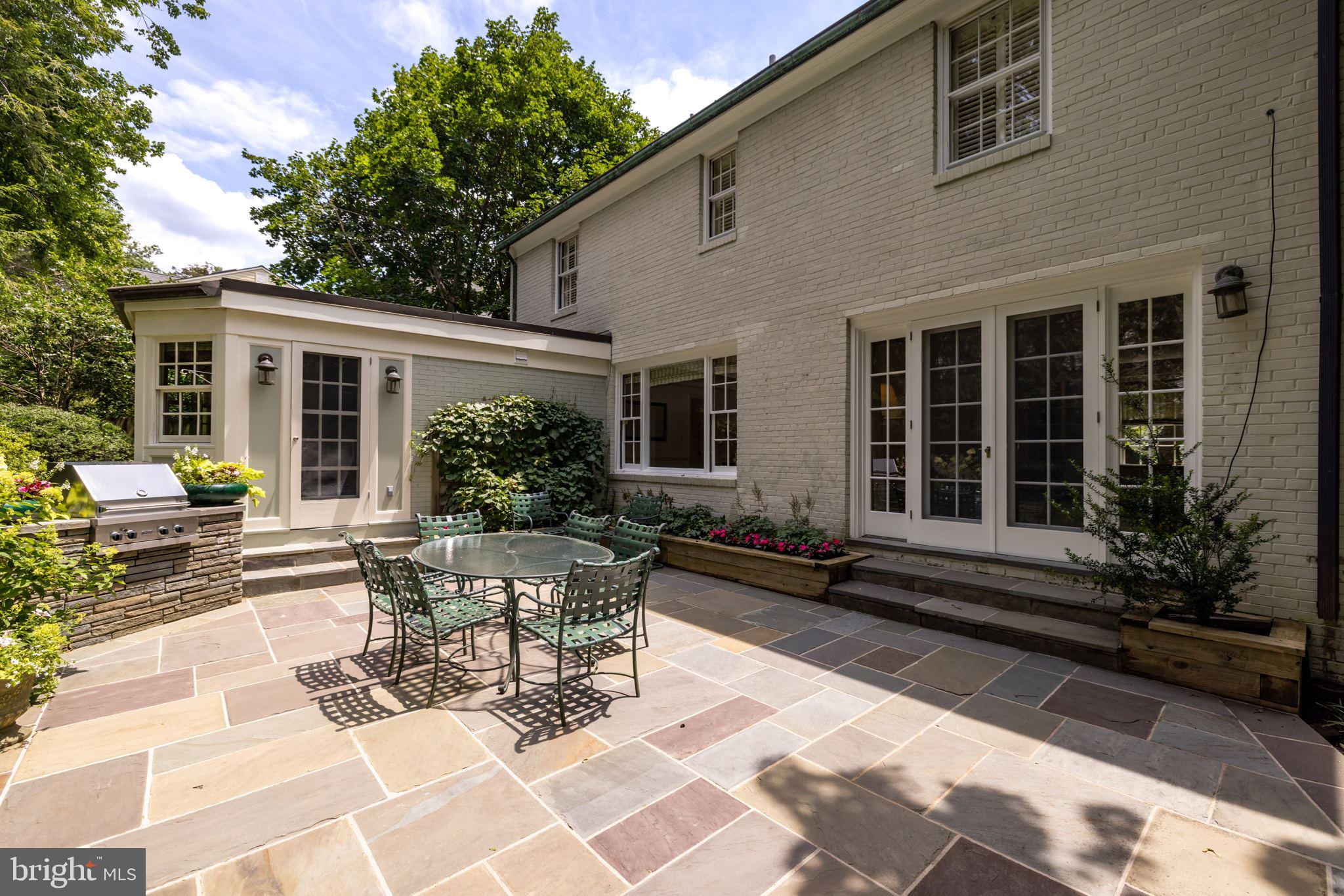 WESTMORELAND HILLS - Residential