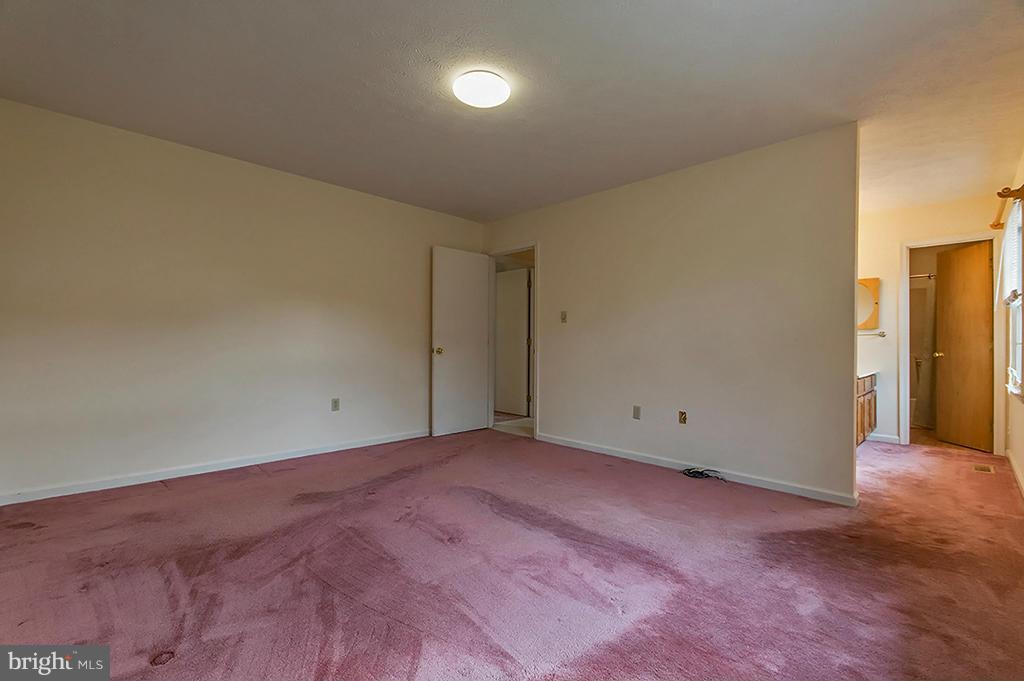 VAUGHT ESTATES - Residential