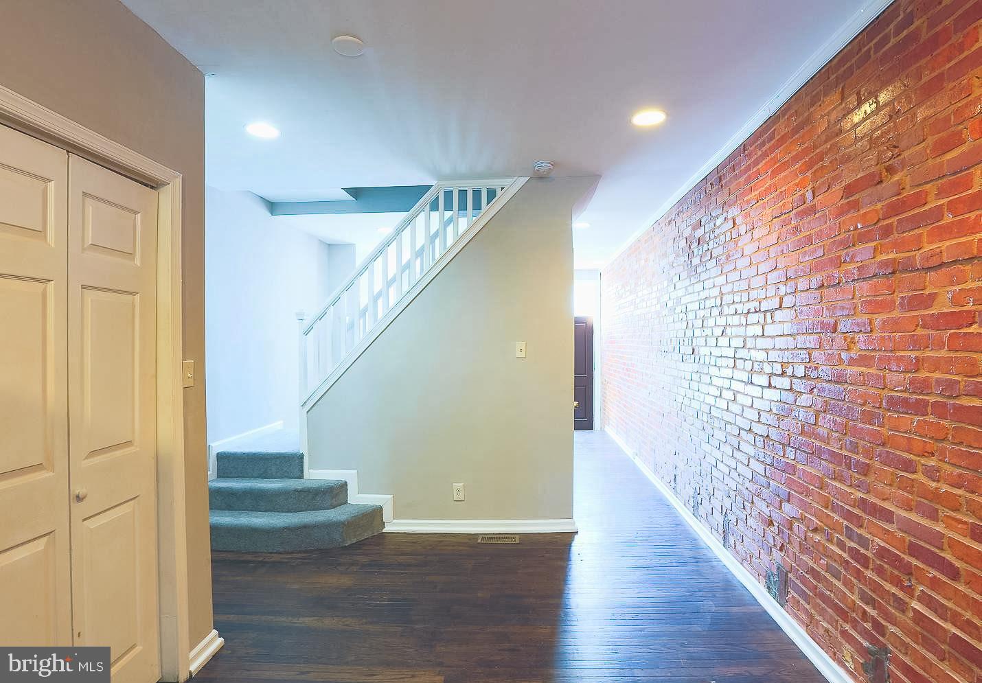 WASHINGTON VILLAGE - Residential