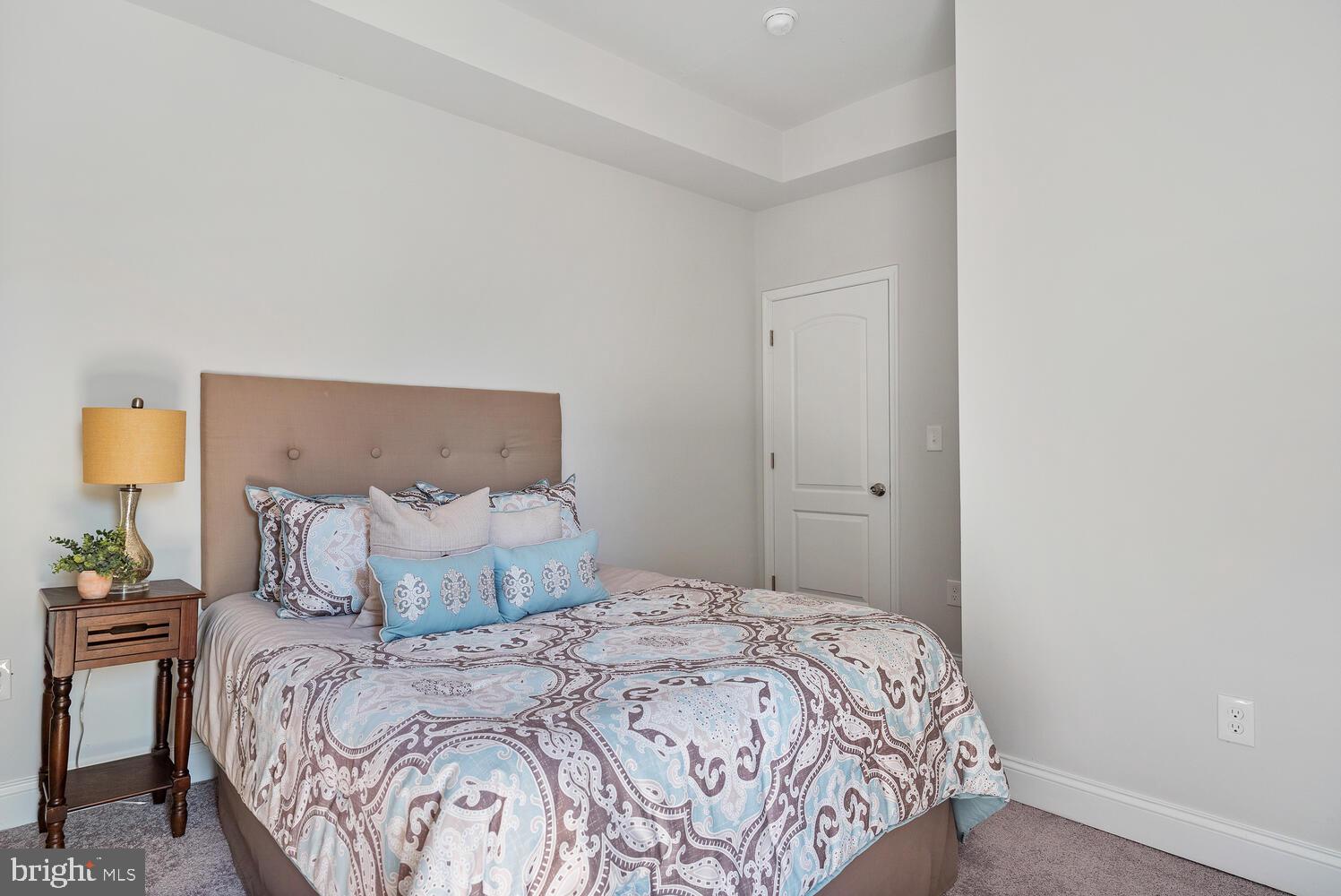 UNION SQUARE - Residential Lease