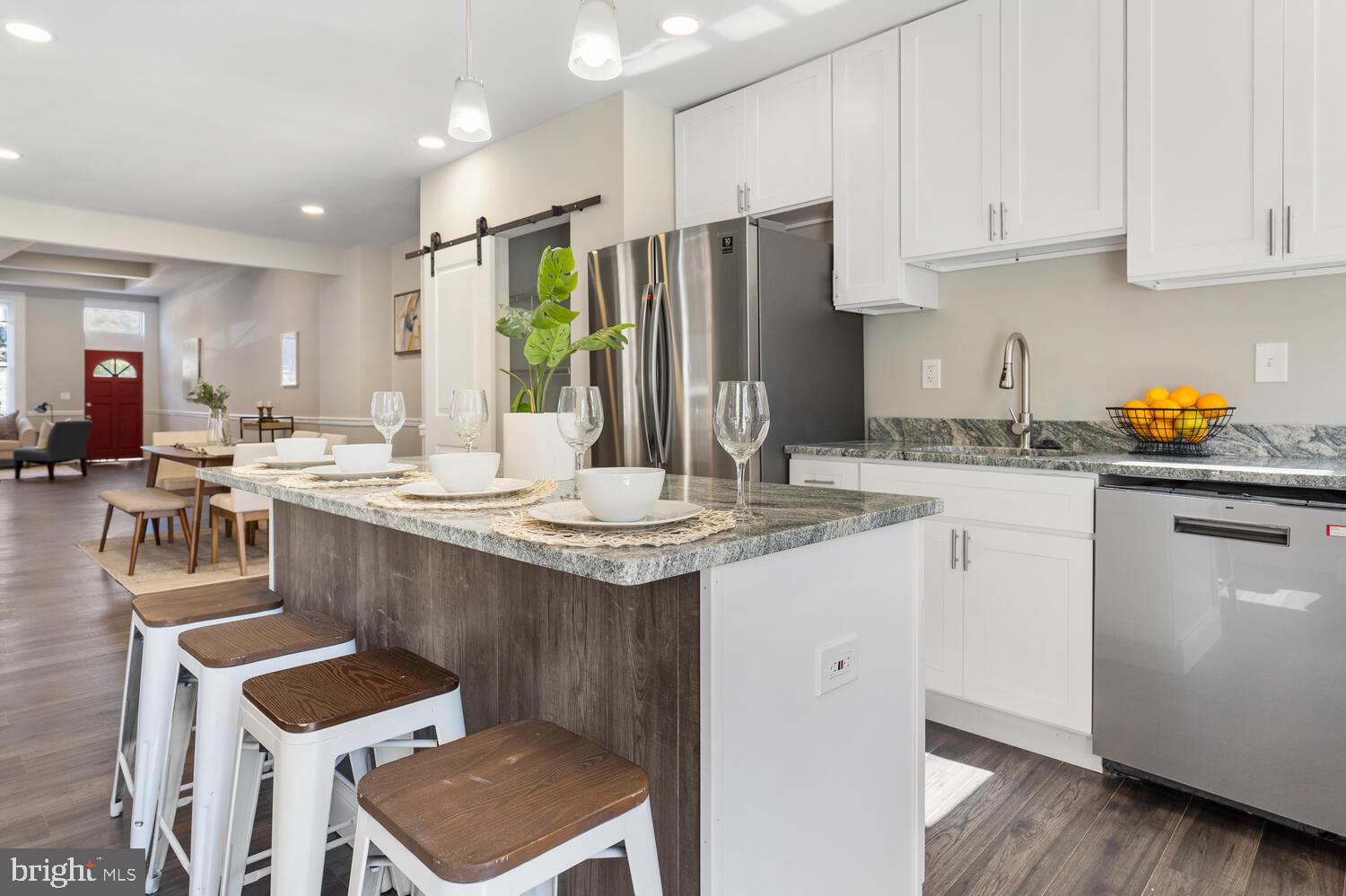 UNION SQUARE - Residential Lease