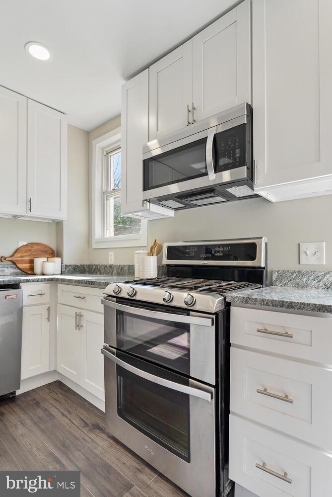 UNION SQUARE - Residential Lease